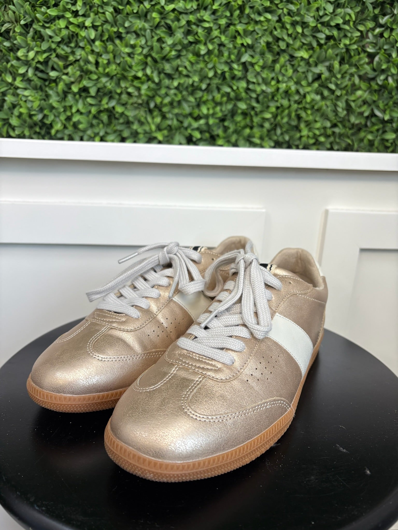 SYDNEY SNEAKER - GOLDEN