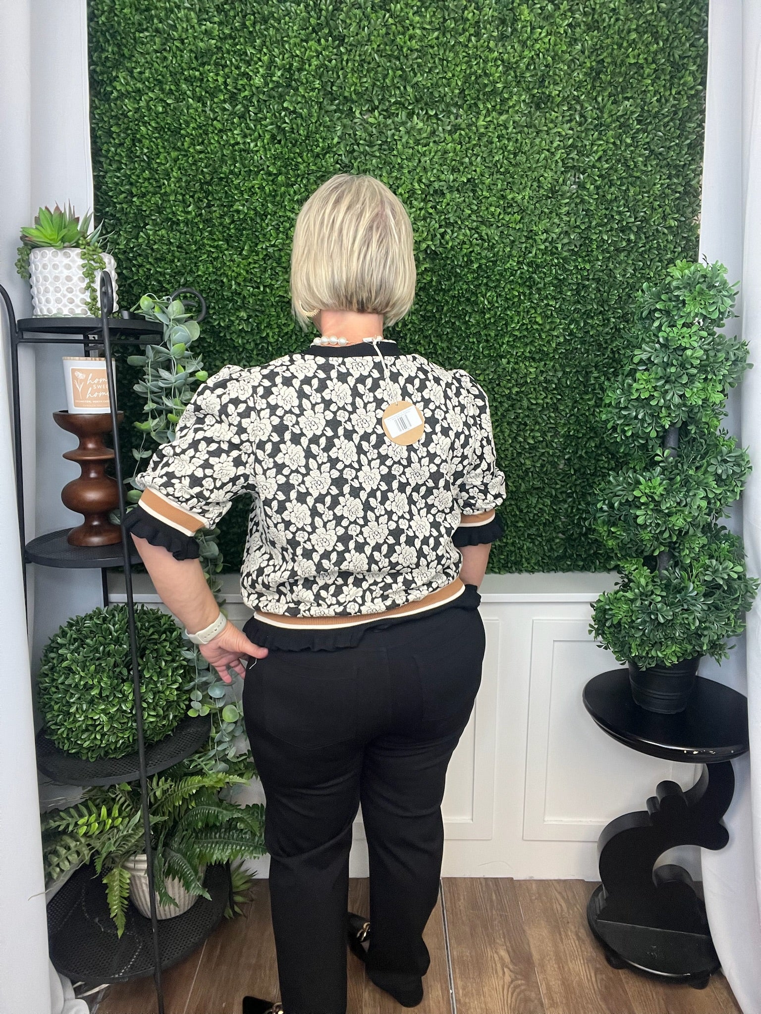 TEXTURED ROSE KNIT TOP - BLACK/LT GREY