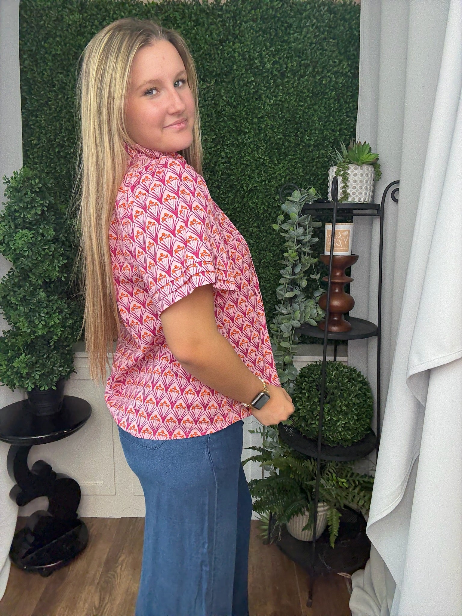 GEOMETRIC SS TOP W/RUFFLE MOCK NECK - PINK