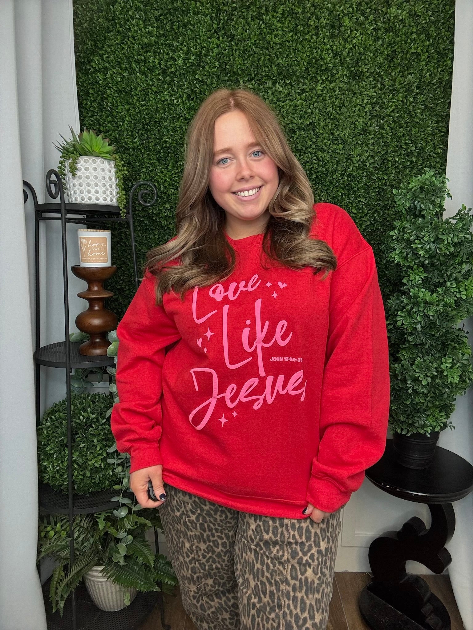 PUFF LOVE LIKE JESUS SWEATSHIRT - RED