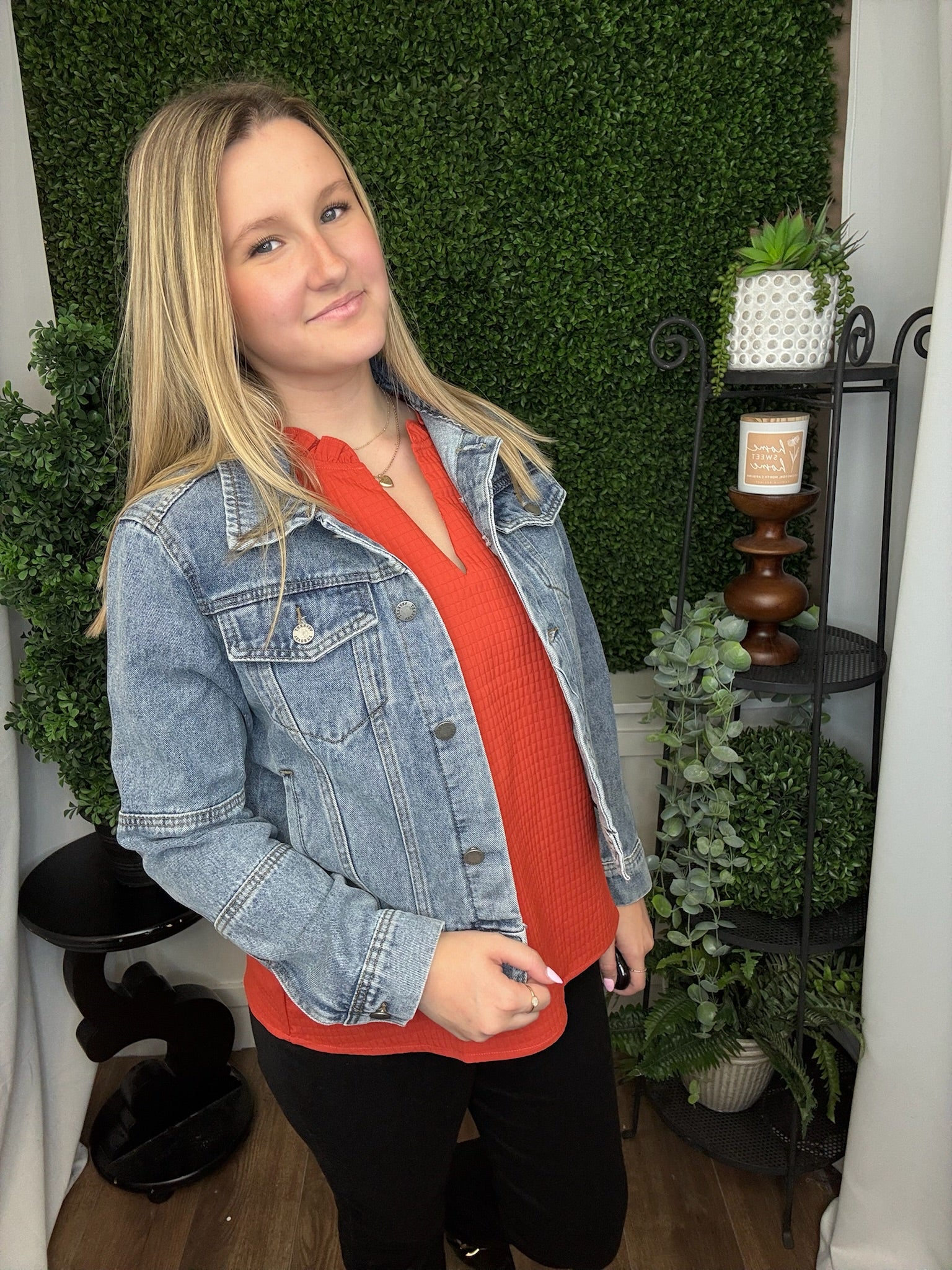 FITTED DENIM JACKET W/BACK TIGER PATCH PRINT - MEDIUM WASH