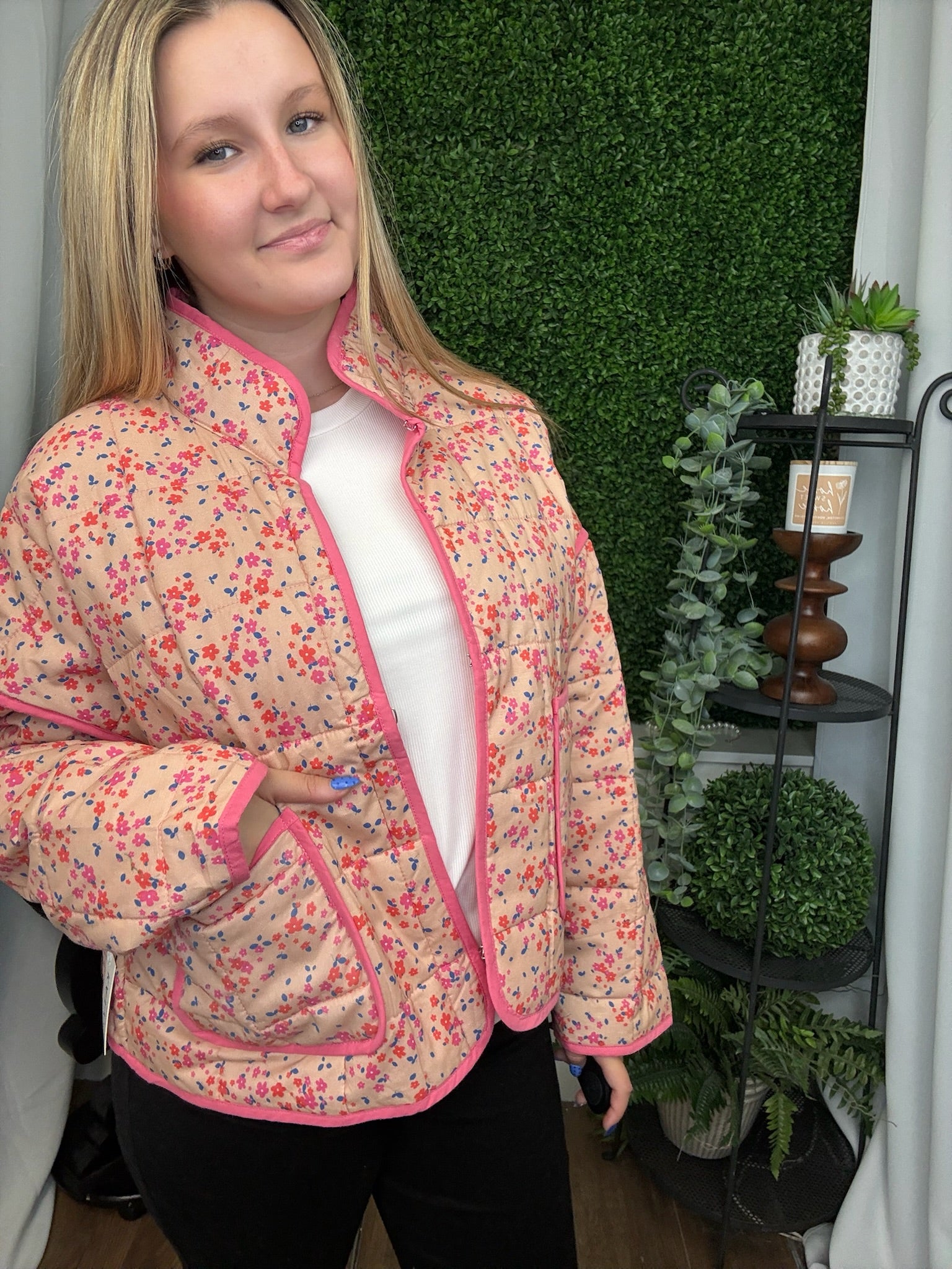 PINK DAINTY FLORAL LIGHTWEIGHT QUILTED JACKET