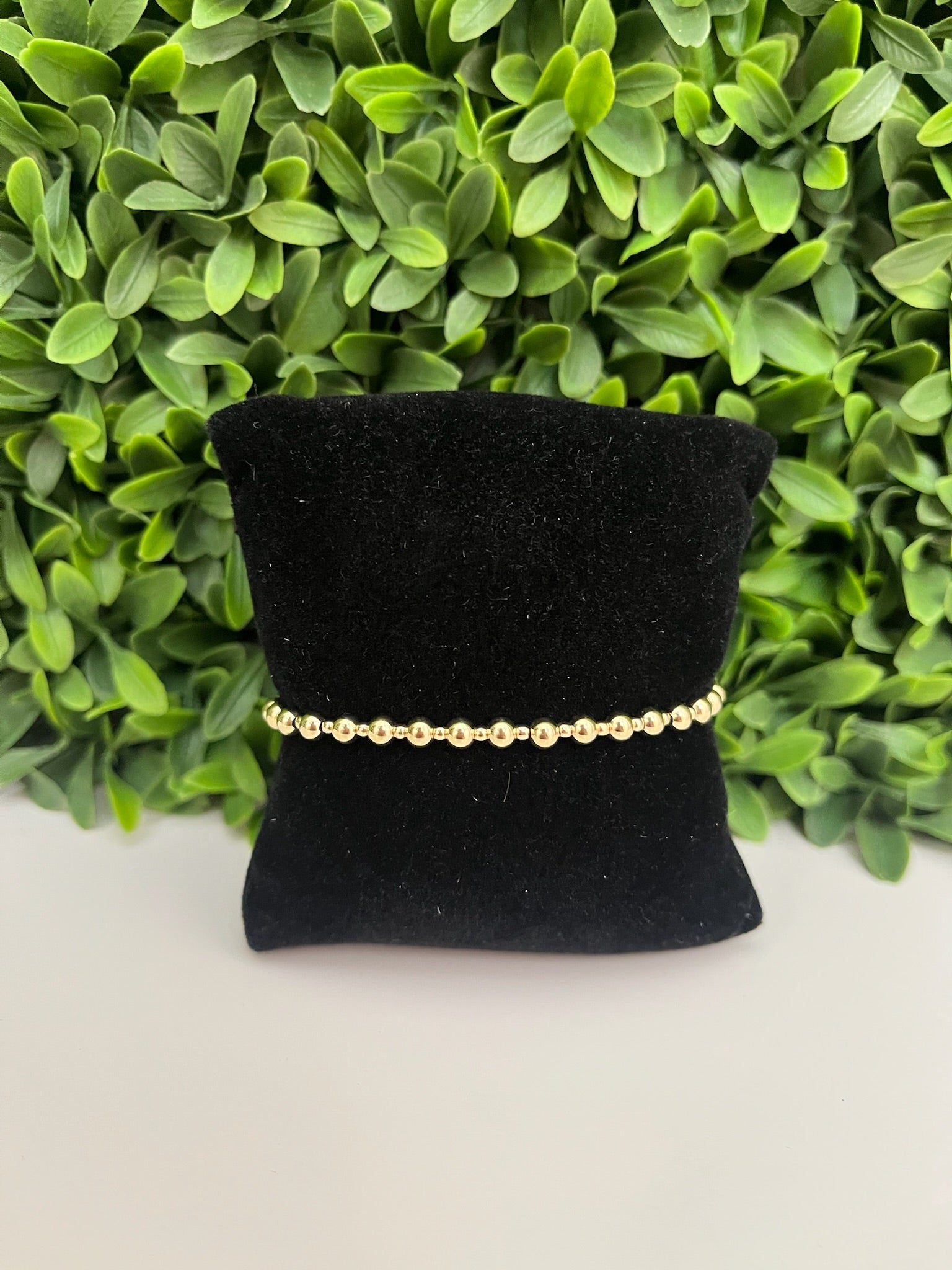 CLASSIC GRATEFUL PATTERN 4MM BEAD BRAC - GOLD