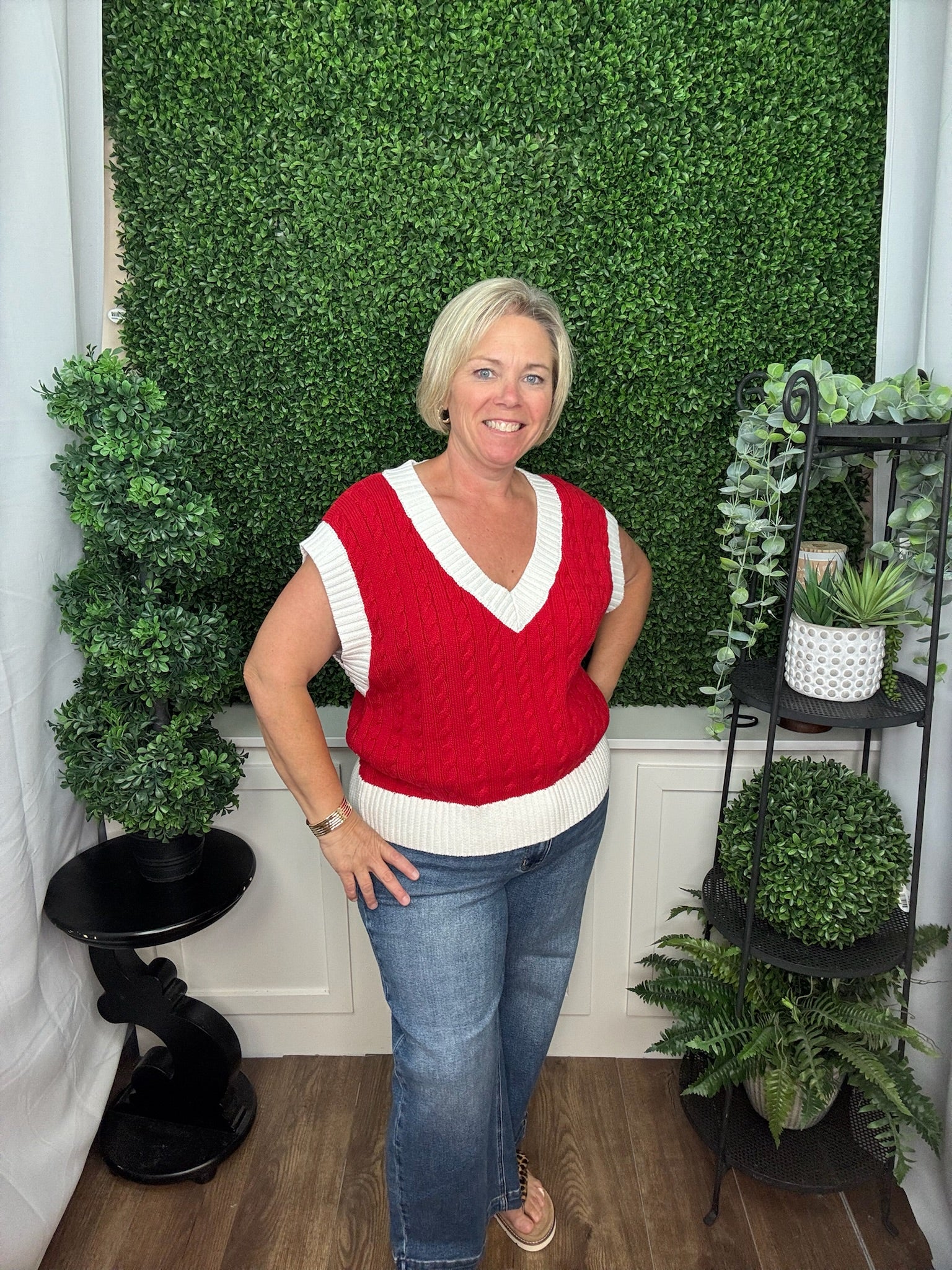 Relaxed Fit Cable Knit V Neck Sleeveless Top - Red