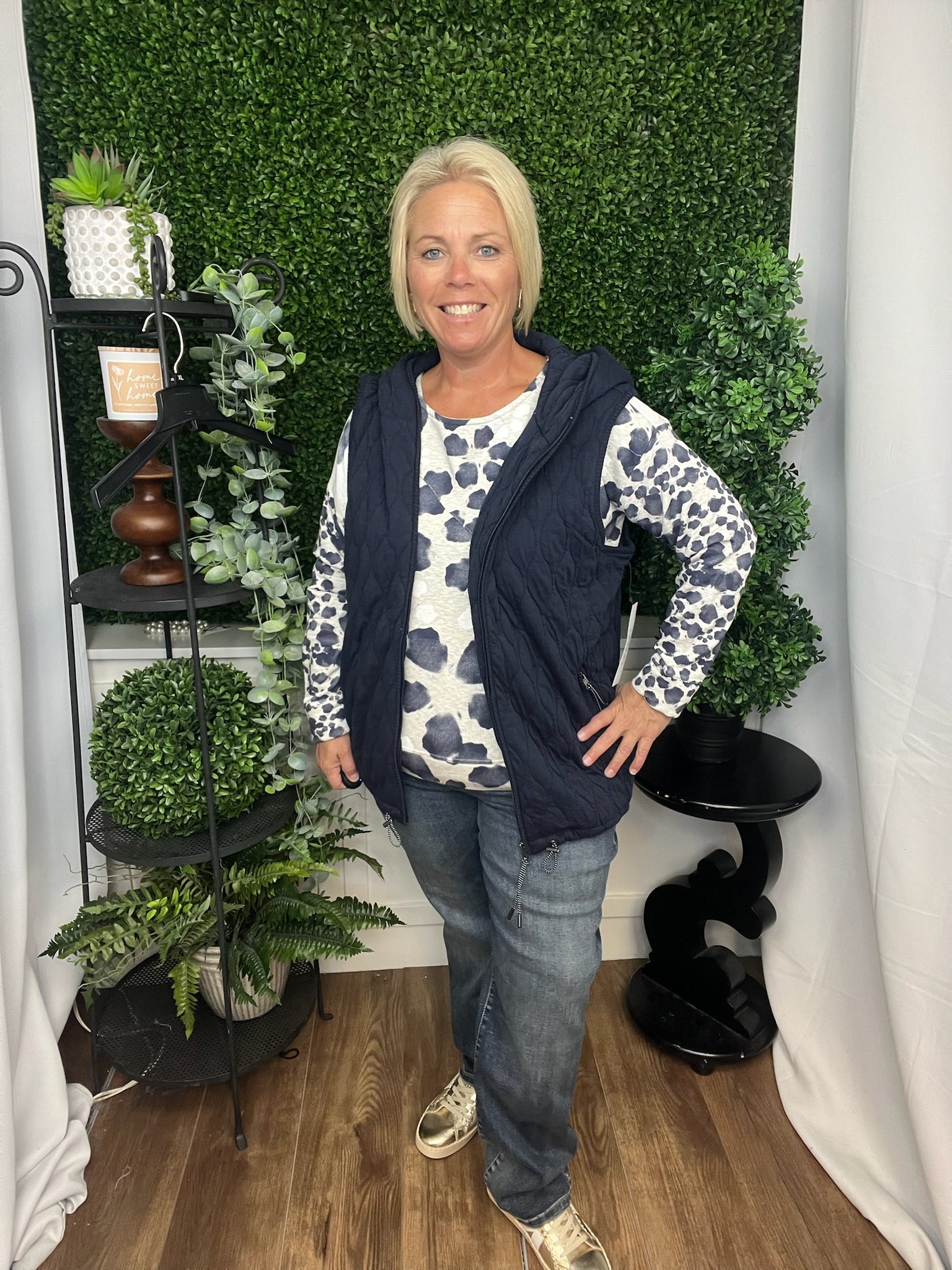 VEST W/ZIP FRONT AND HOOD - SAPPHIRE