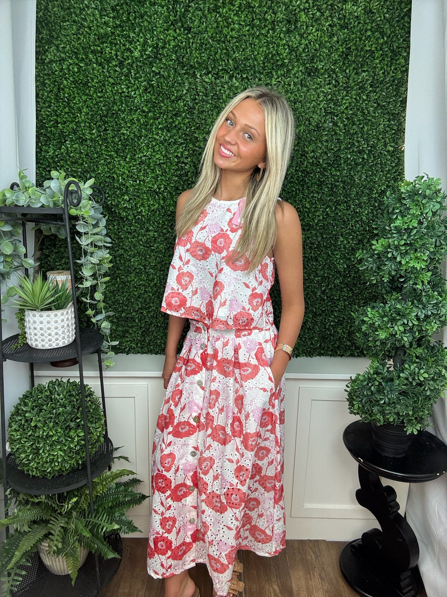 CORAL FLOWER SLEEVELESS TOP
