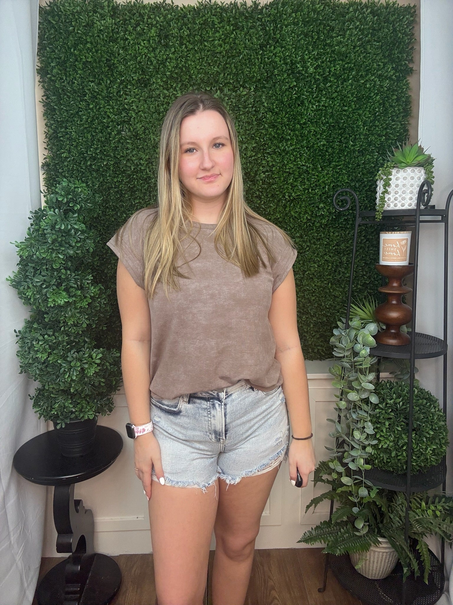 Light Wash Distressed Frayed Hem Denim Shorts