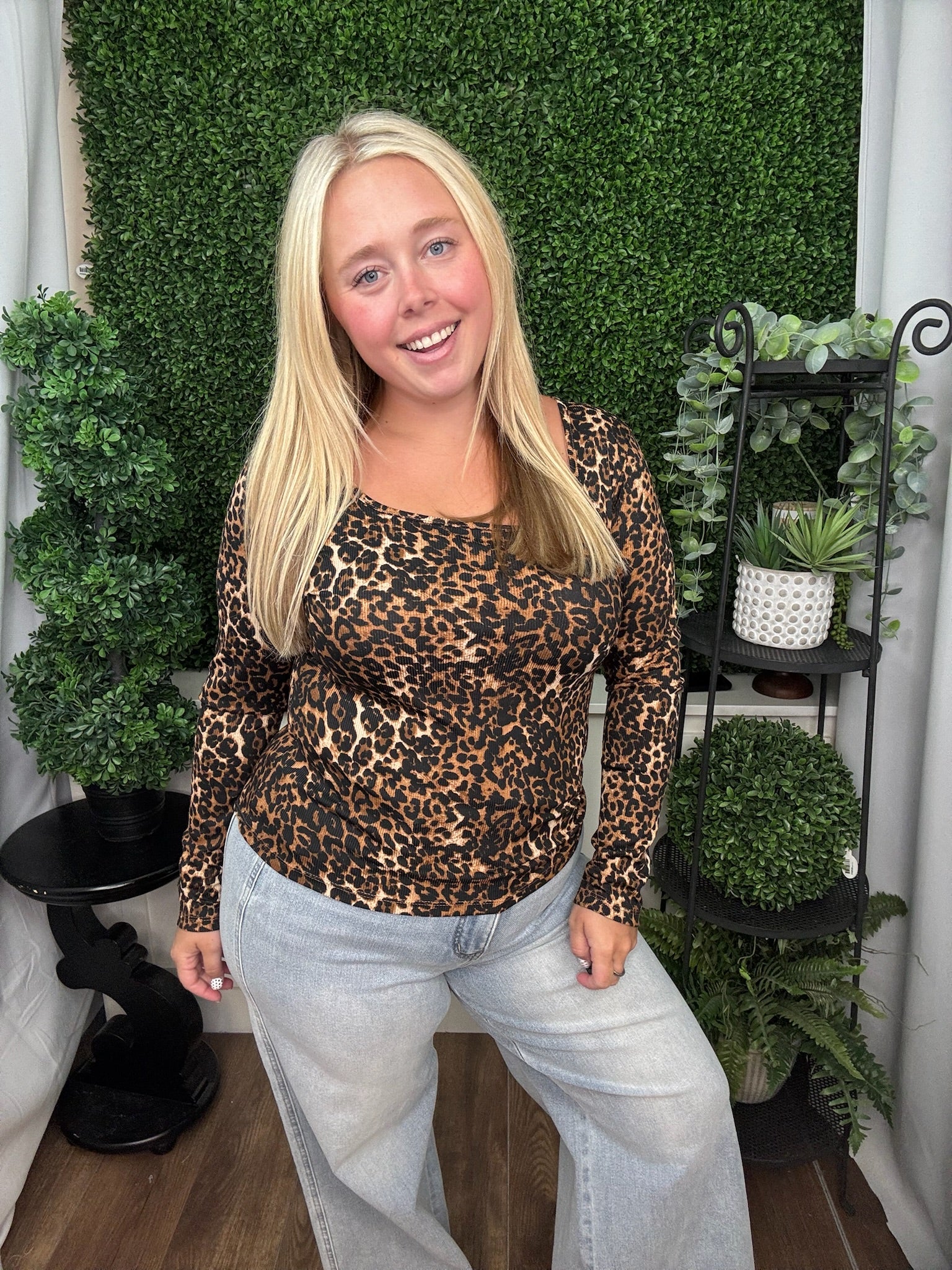 Square Neck Long Sleeve - Leopard