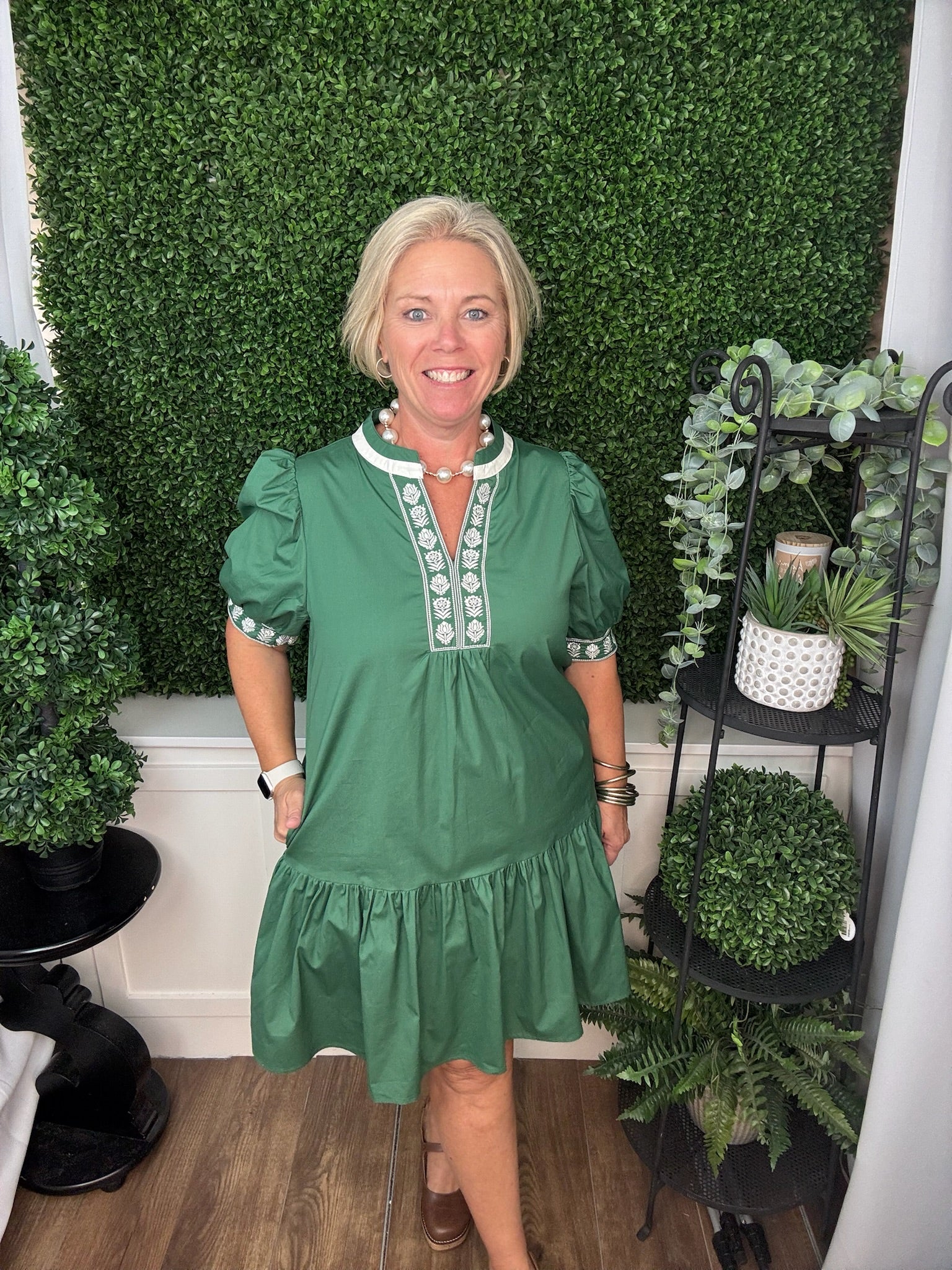 SHORT SLEEVE EMBROIDERED MINI DRESS WITH POCKETS - GREEN