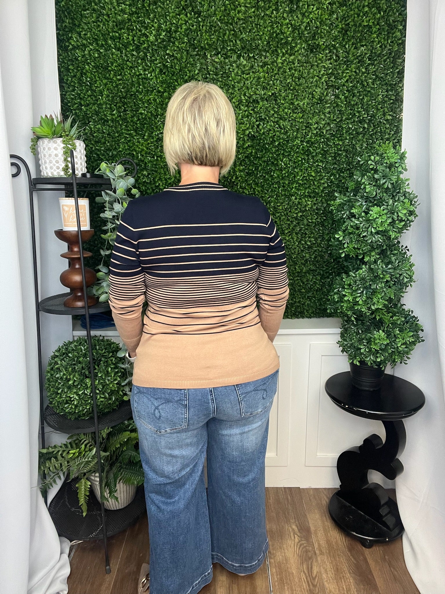 LONG SLEEVE CREW NECK SWEATER NAVY /TAN STRIPE