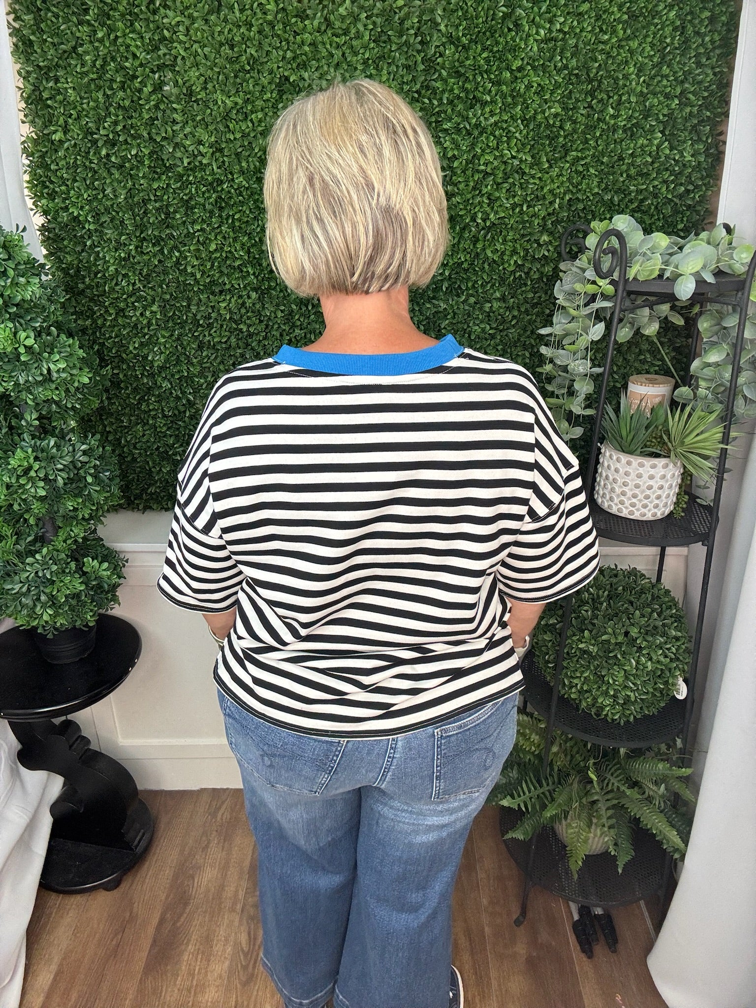 STRIPED SHORT SLEEVE TOP