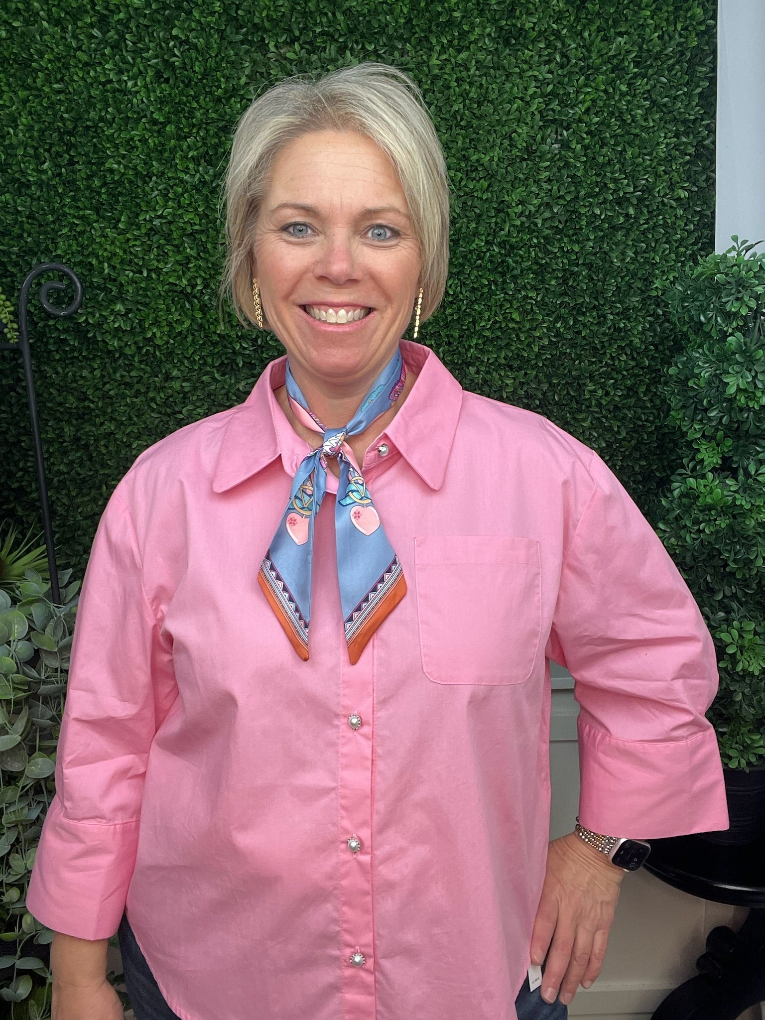 PLEAT DETAIL BUTTON DOWN SOLID TOP