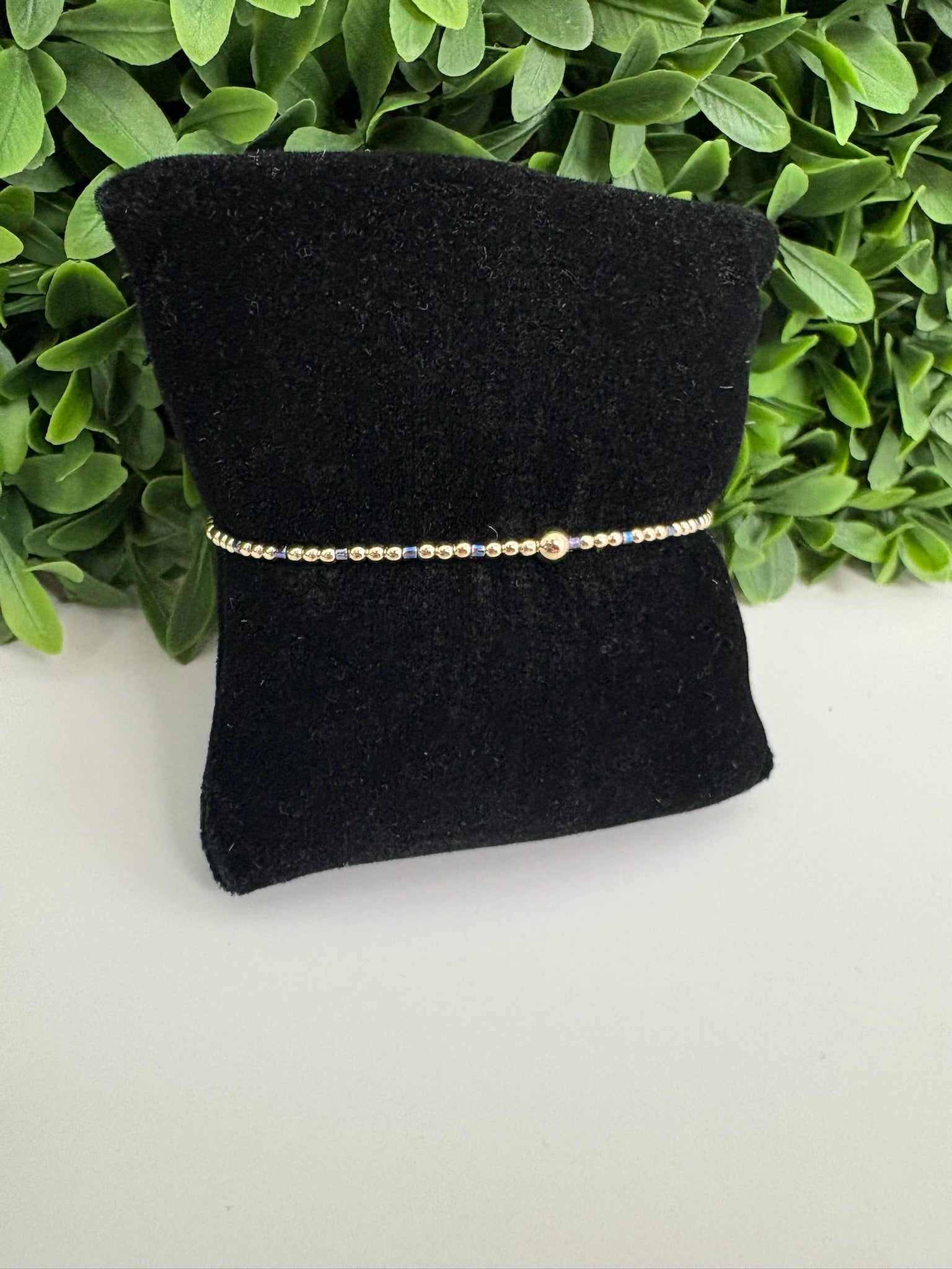 HOPE SINCERITY PATTERN 2MM BEAD BRACELET - TAUPE WITH A TWIST