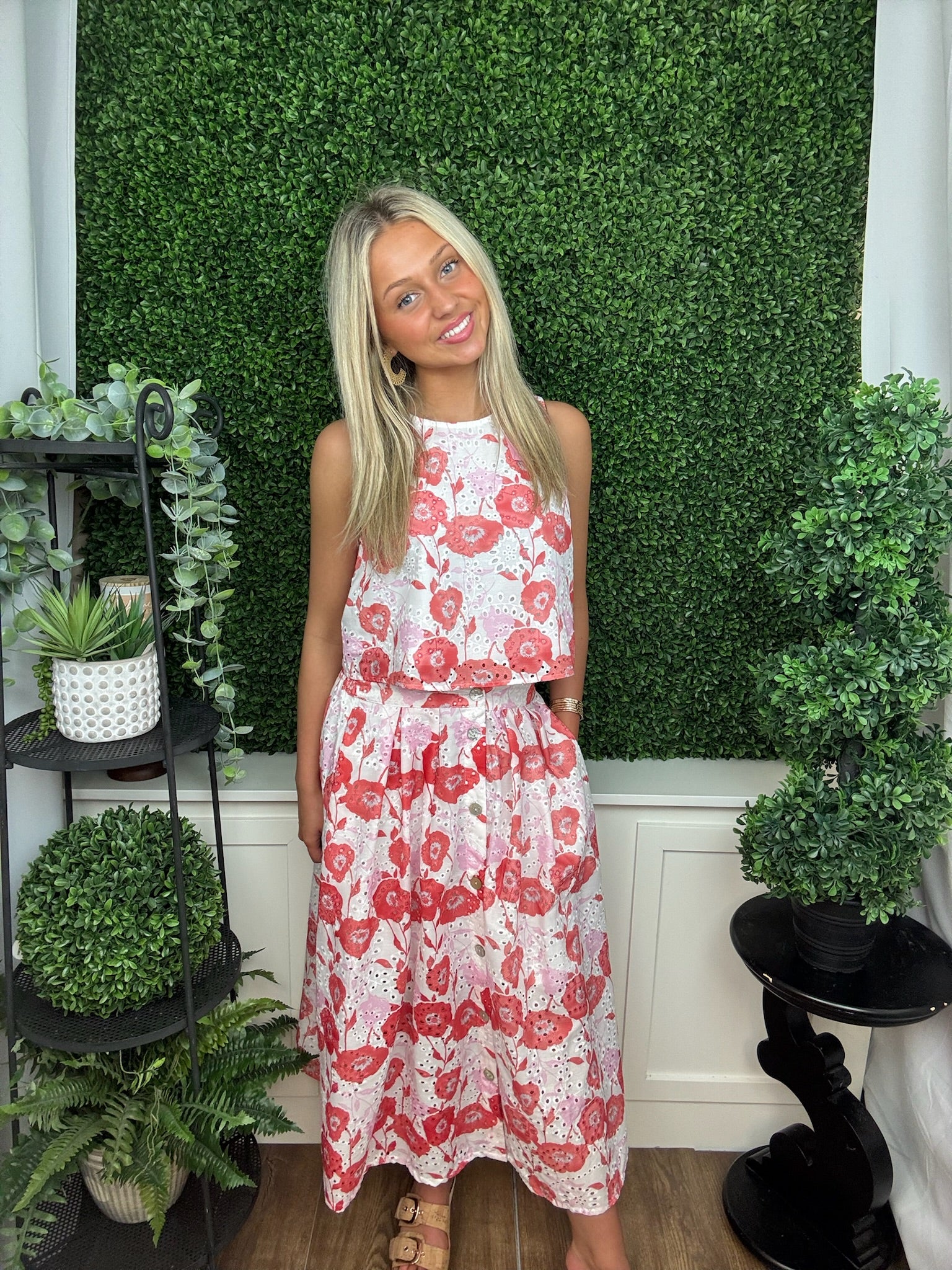 CORAL FLOWER SLEEVELESS TOP