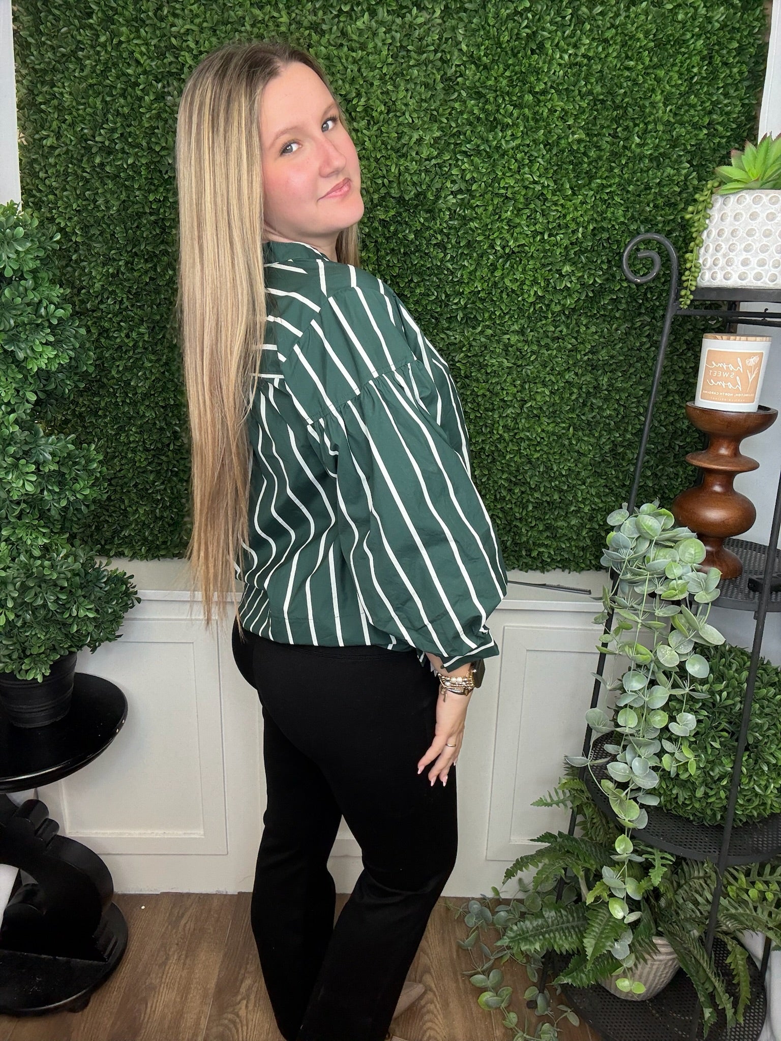 LONG PUFF SLV W/ CUFF V-NECK TOP - GREEN