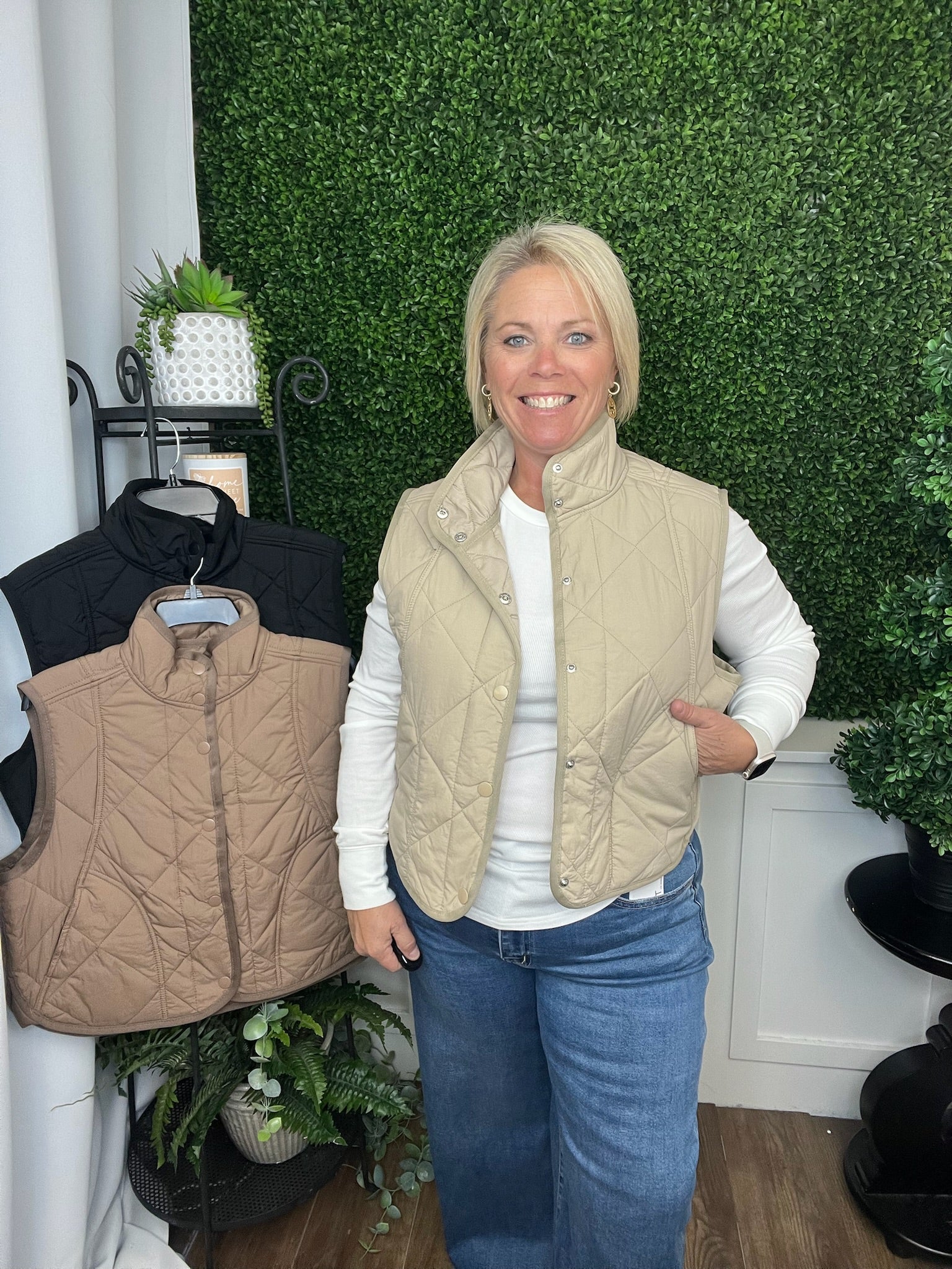 SNAP BUTTON QUILTED PUFFER VEST