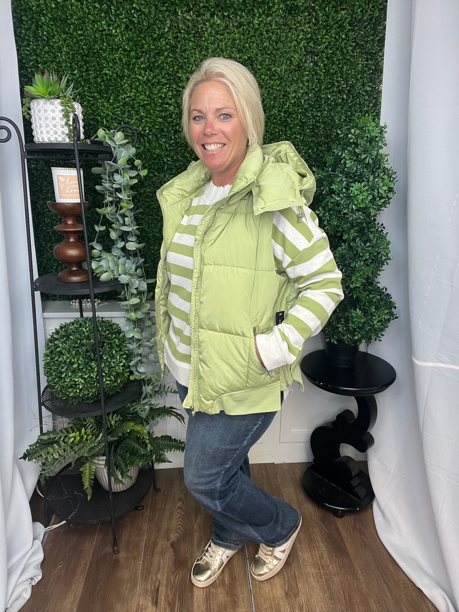 QUILTED VEST W/REMOVABLE HOOD - WASABI