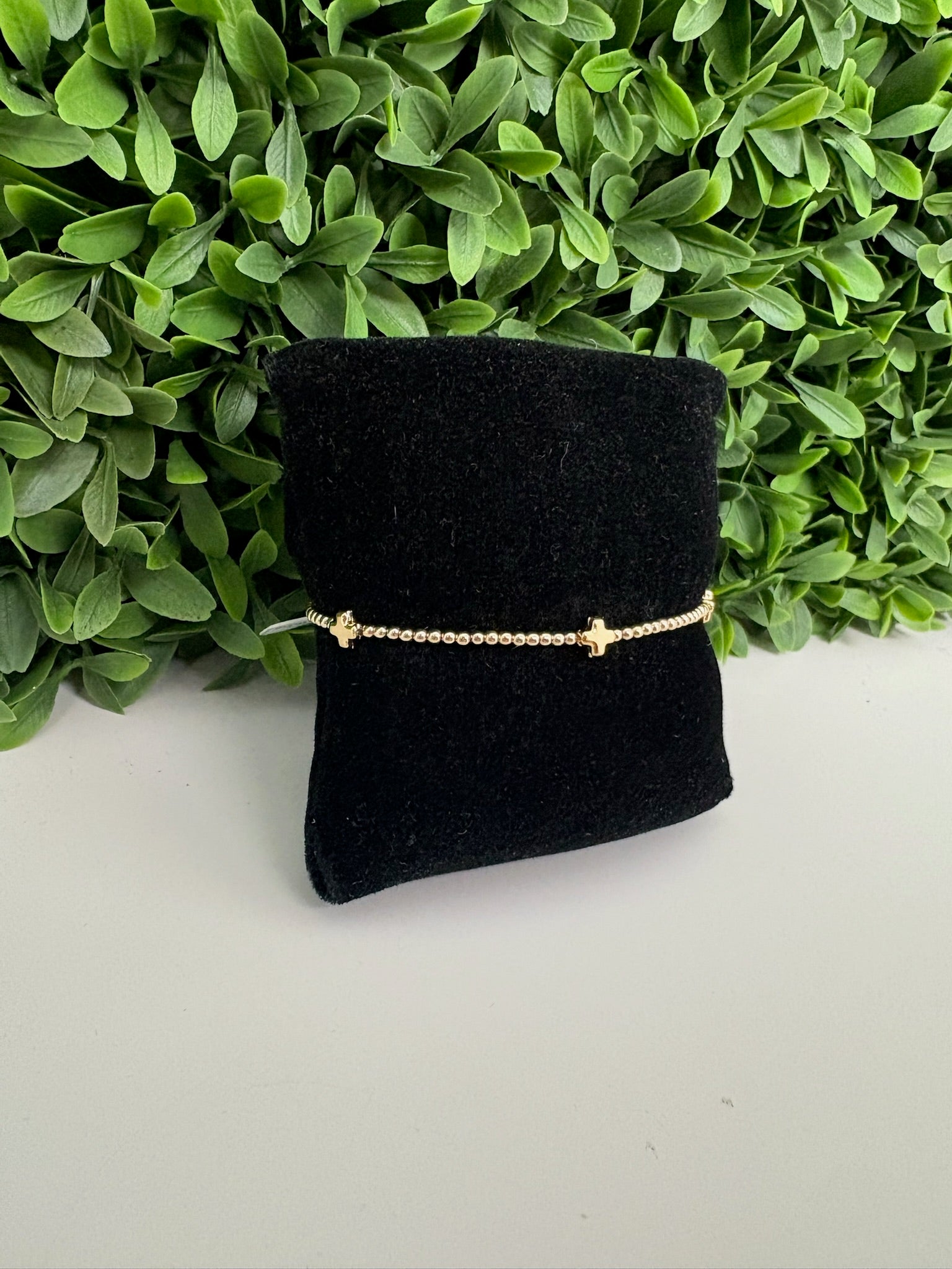 SIGNATURE CROSS SMALL GOLD PATTERN 2MM BEAD BRAC - GOLD