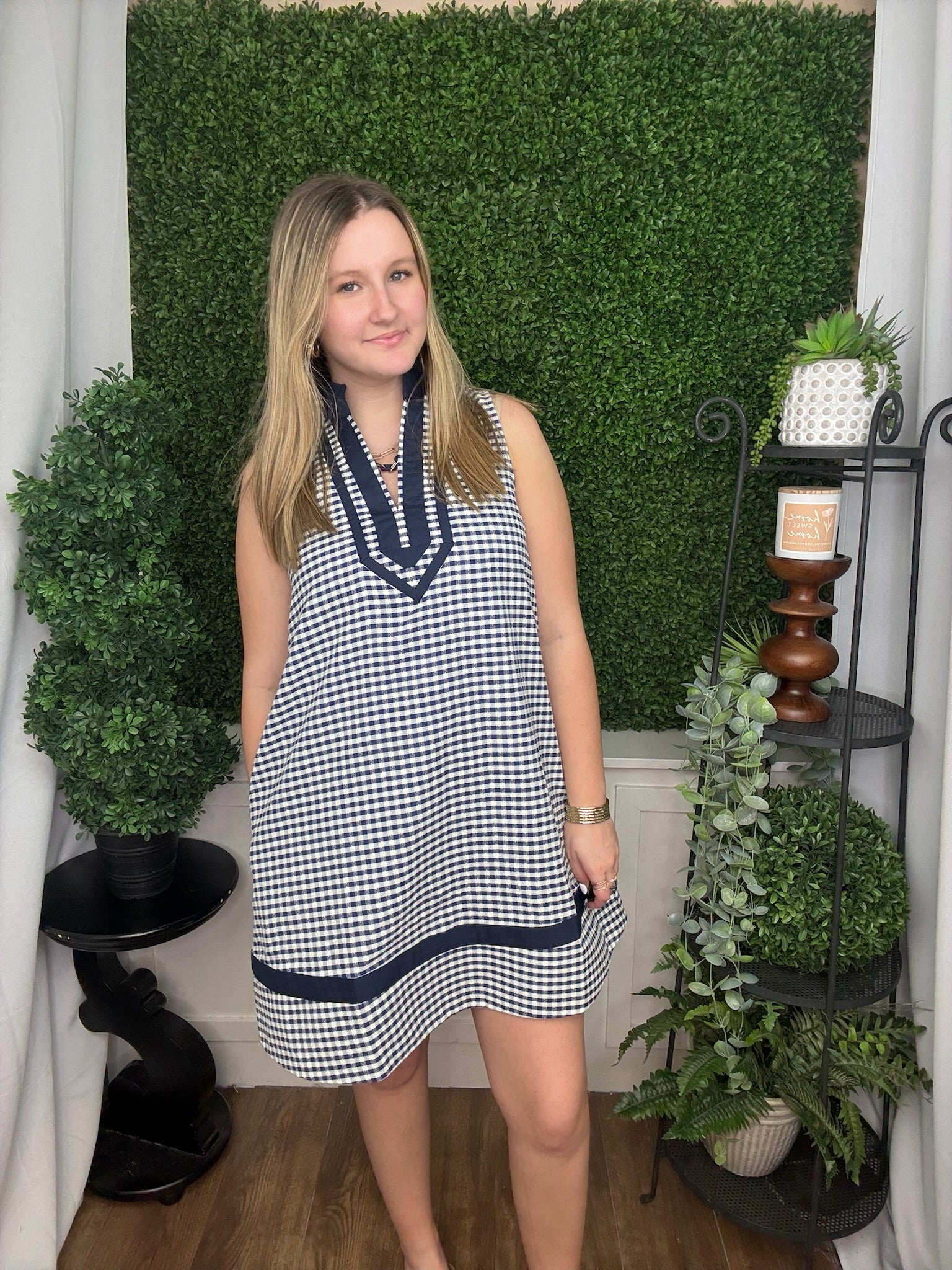 SLEEVELESS GINGHAM NAVY DRESS