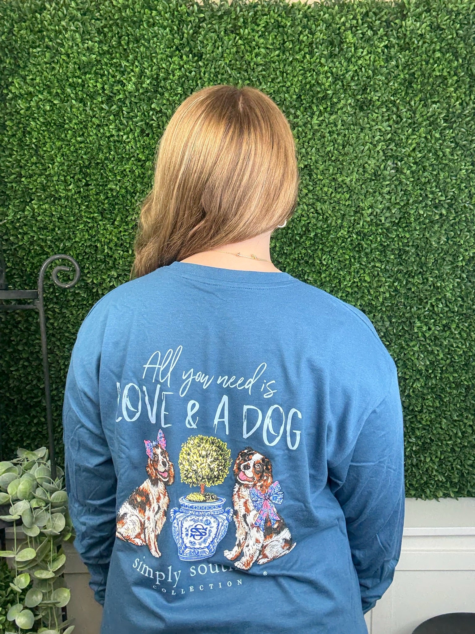 ALL YOU NEED IS LOVE AND A DOG LS - ICELAND