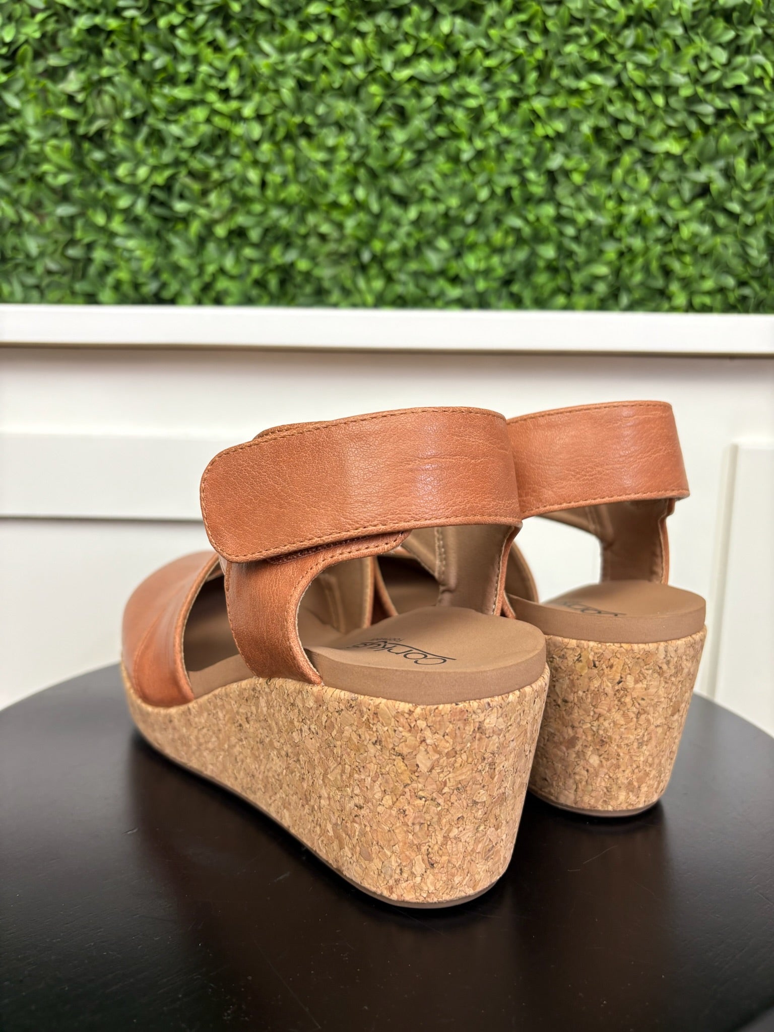 CASE CLOSED - COGNAC SMOOTH