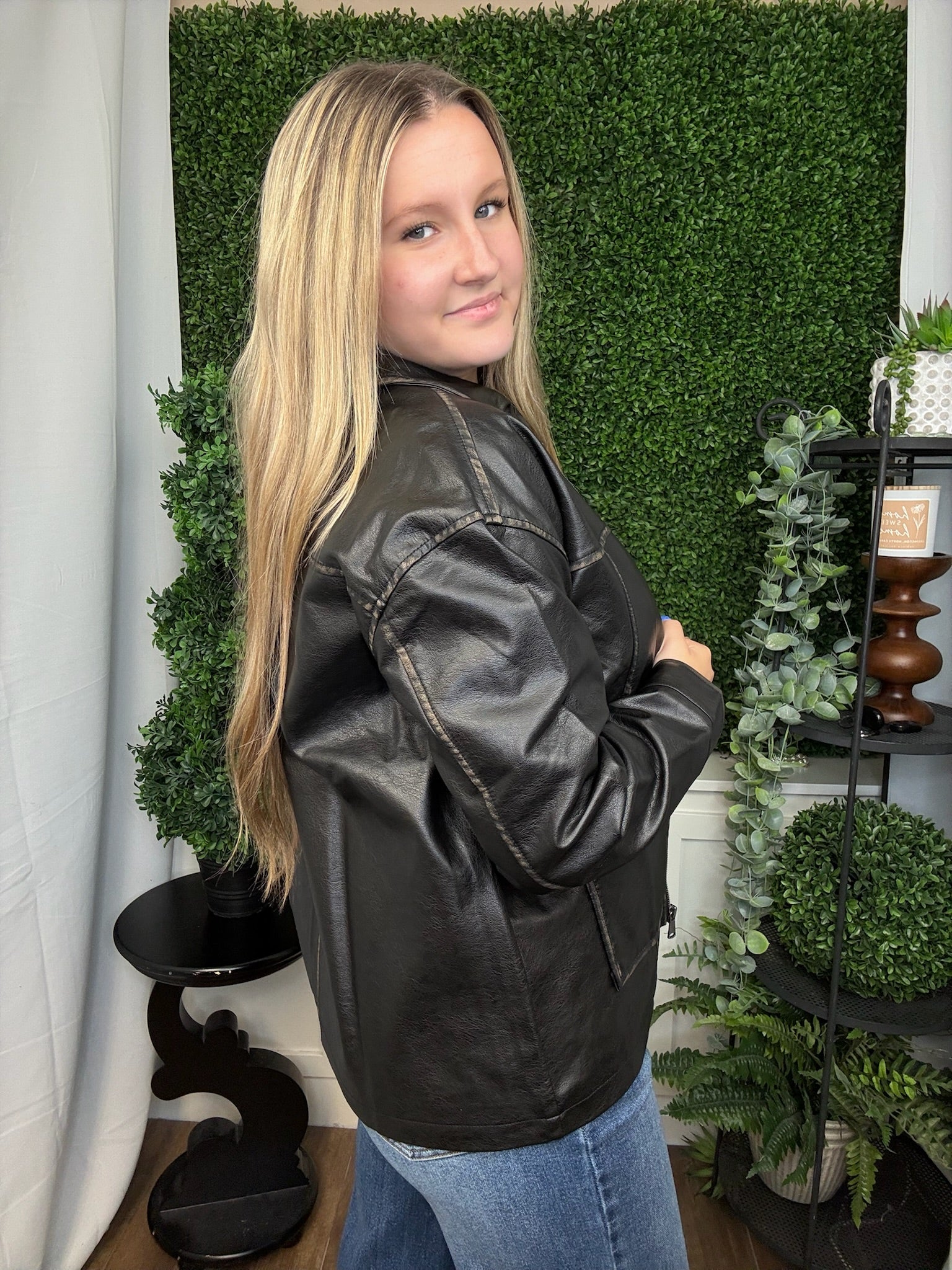 WASHED FAUX LEATHER COLLARED ZIP-UP JACKET