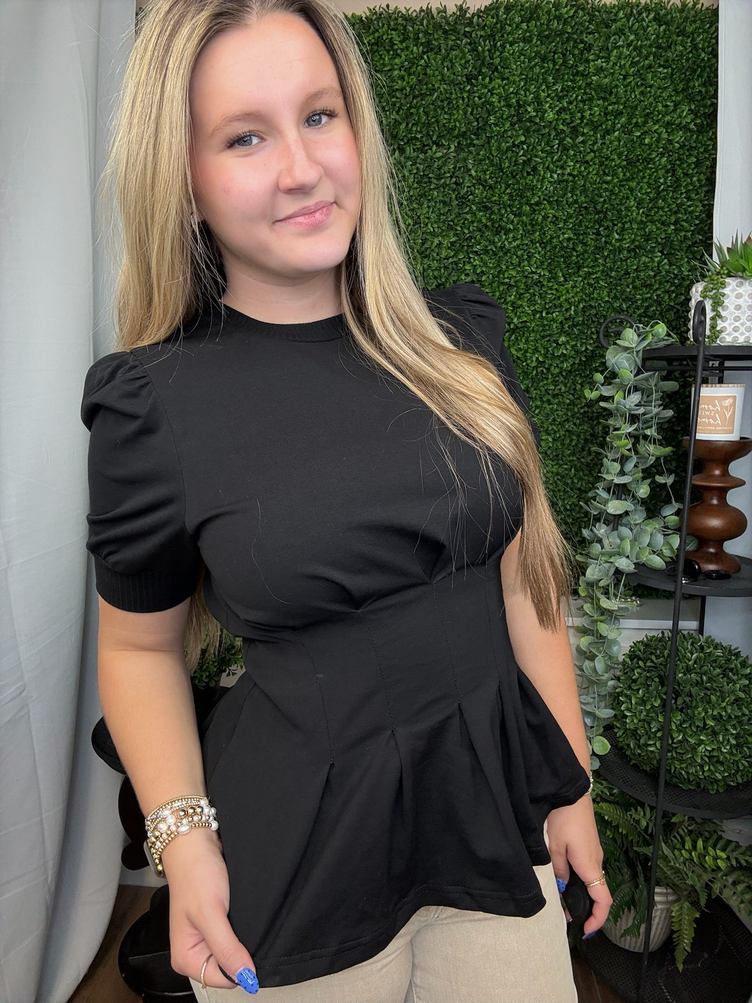 PUFF-SLEEVE PLEATED-WAIST PEPLUM TOP - BLACK