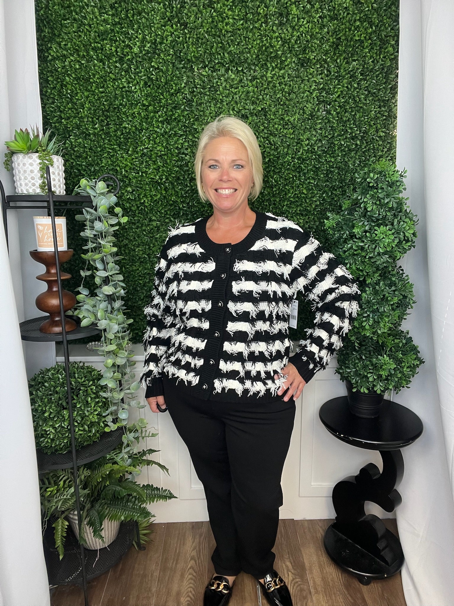 LONG SLEEVE CARDIGAN SWEATER - BLACK/WHITE STRIPE