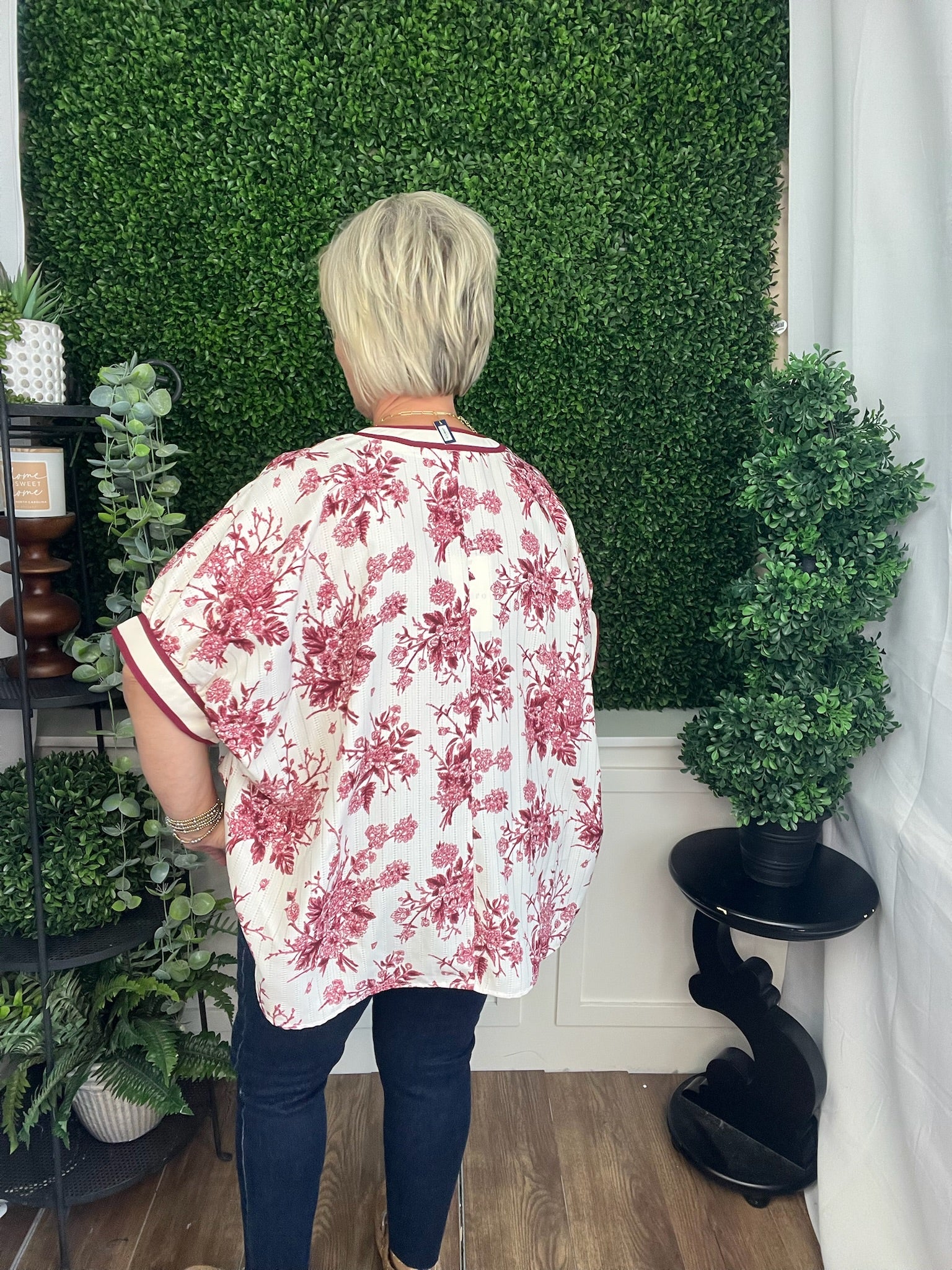 FLORAL PRINT OVERSIZED PULLOVER SHORT DOLMAN SLEEVE TOP - BURGUNDY