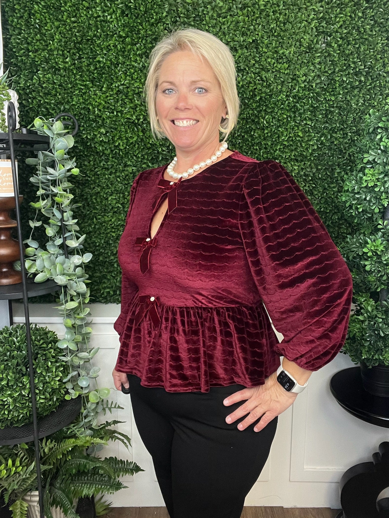 SCALLOP VELVET BOW DETAIL 3/4 SLEEVE KNIT TOP - BURGUNDY