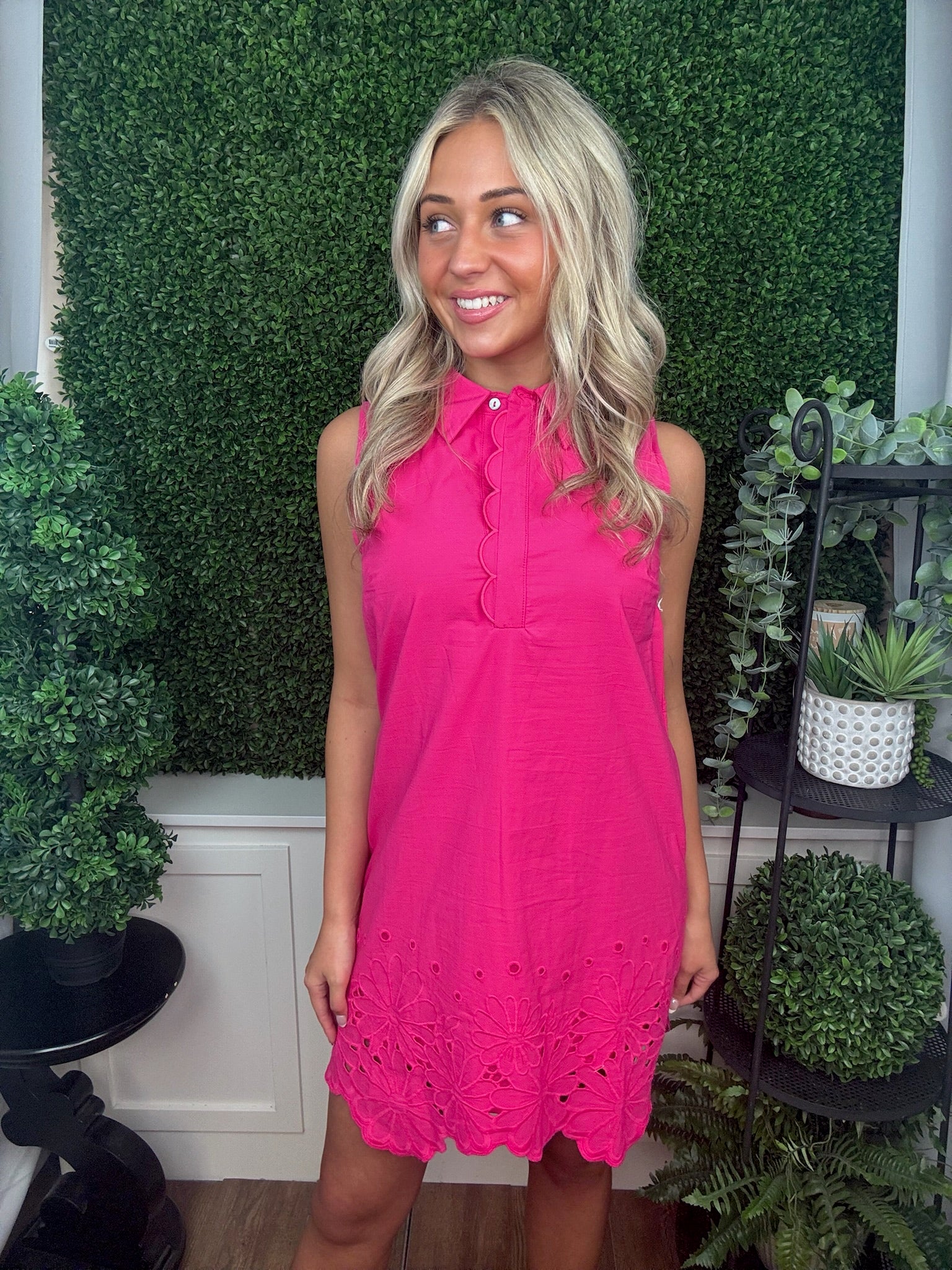 SOLID SCALLOP SLEEVELESS DRESS - HOT PINK