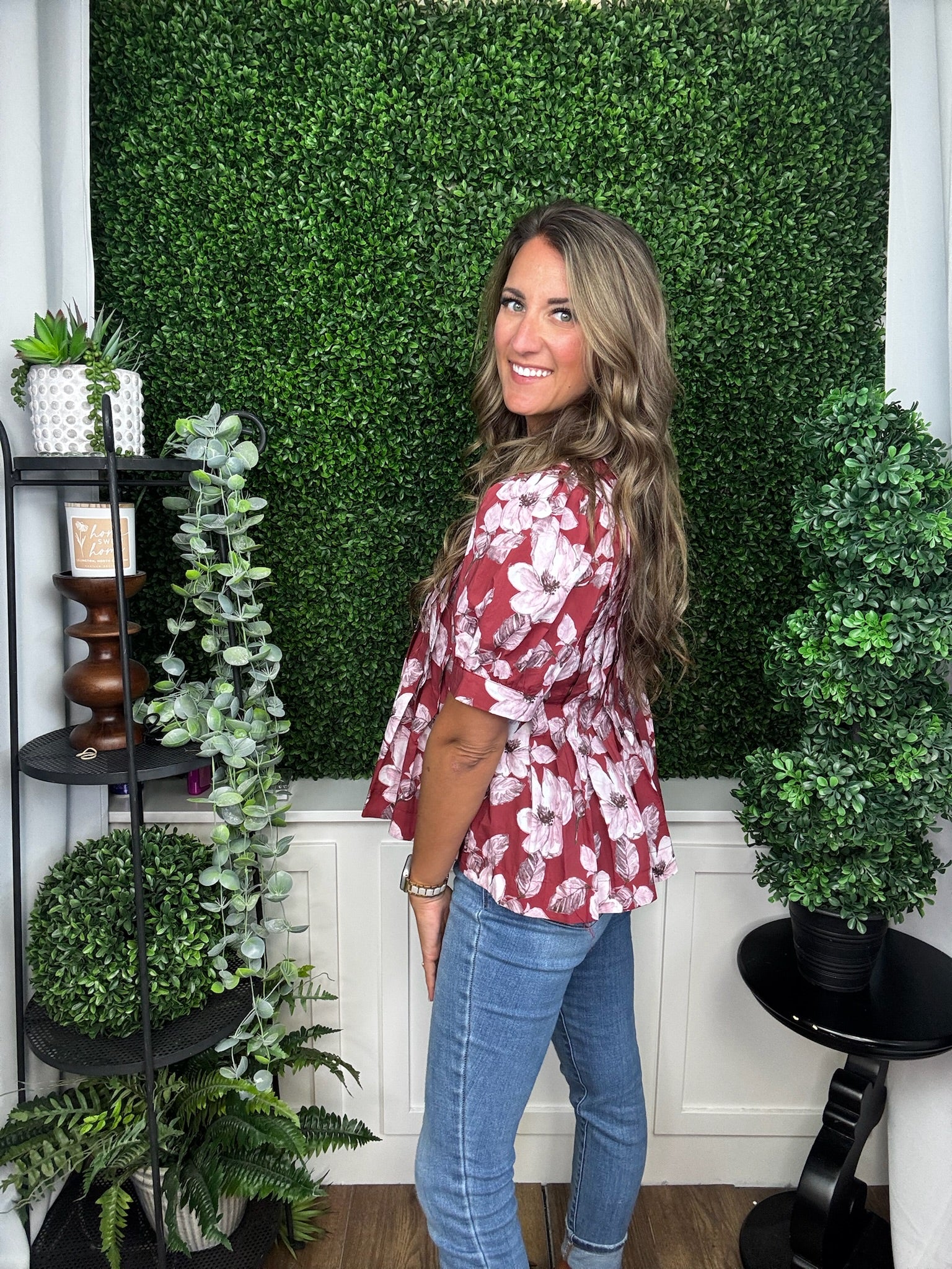 FLORAL PRINT SHORT PUFF SLEEVE PINTUCK TOP - MERLOT