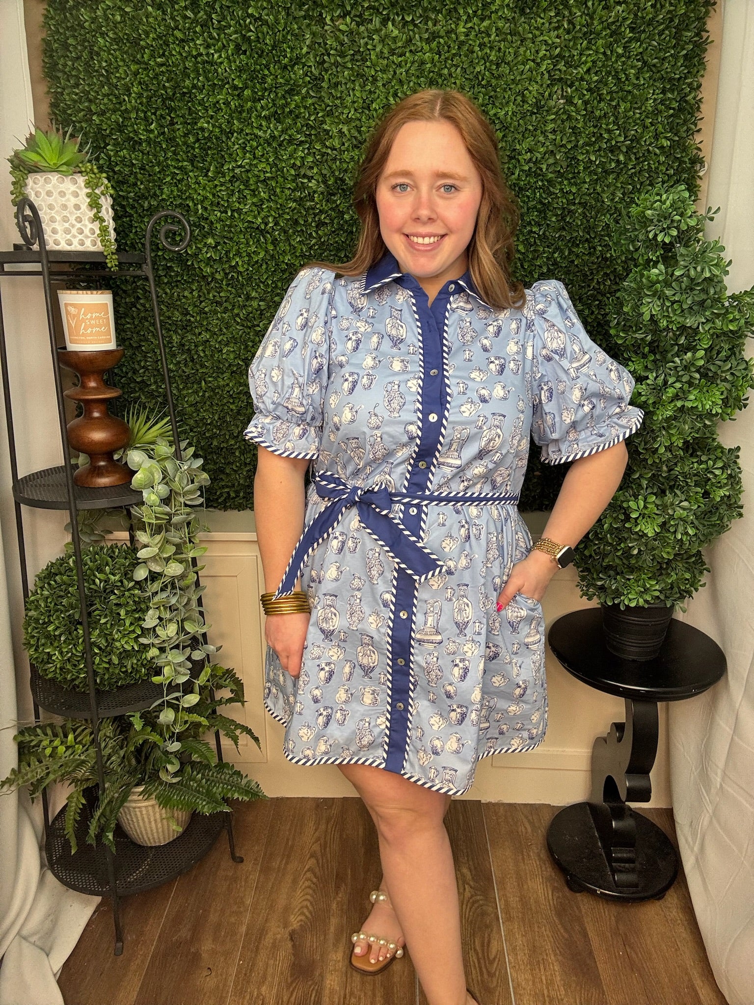 SHORT PUFF SLEEVE DRESS W/BLUE TRIM