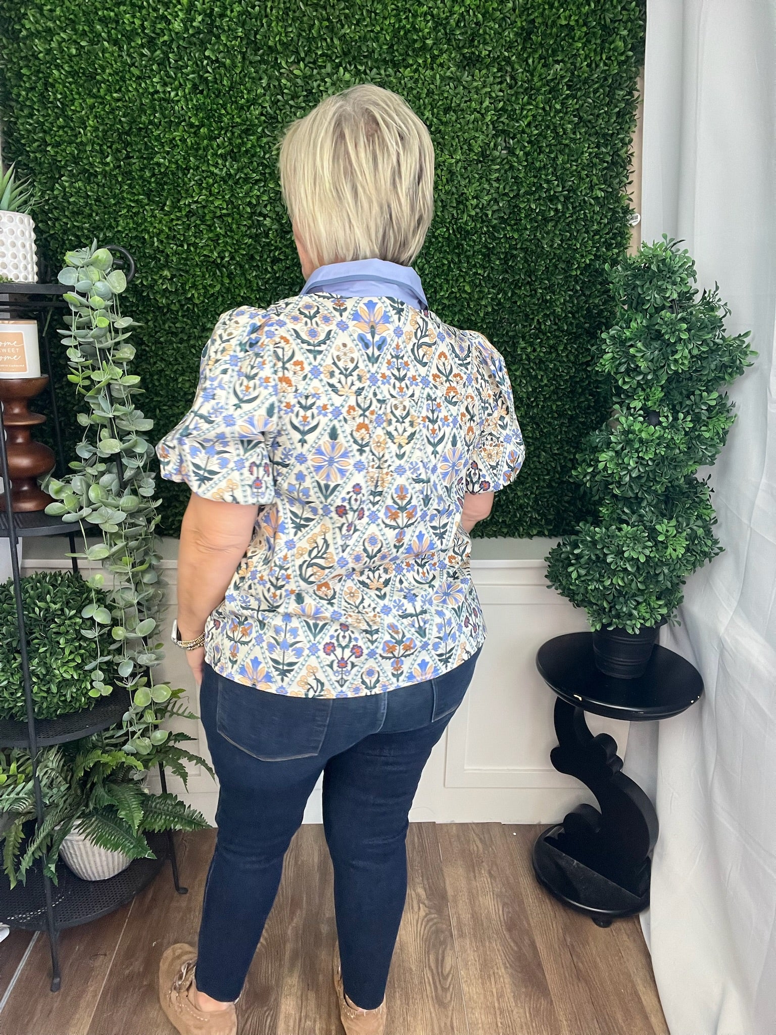 FLORAL PRINT DIAMOND PATTERN SHORT BUBBLE SLEEVE TOP - BLUE MULTI