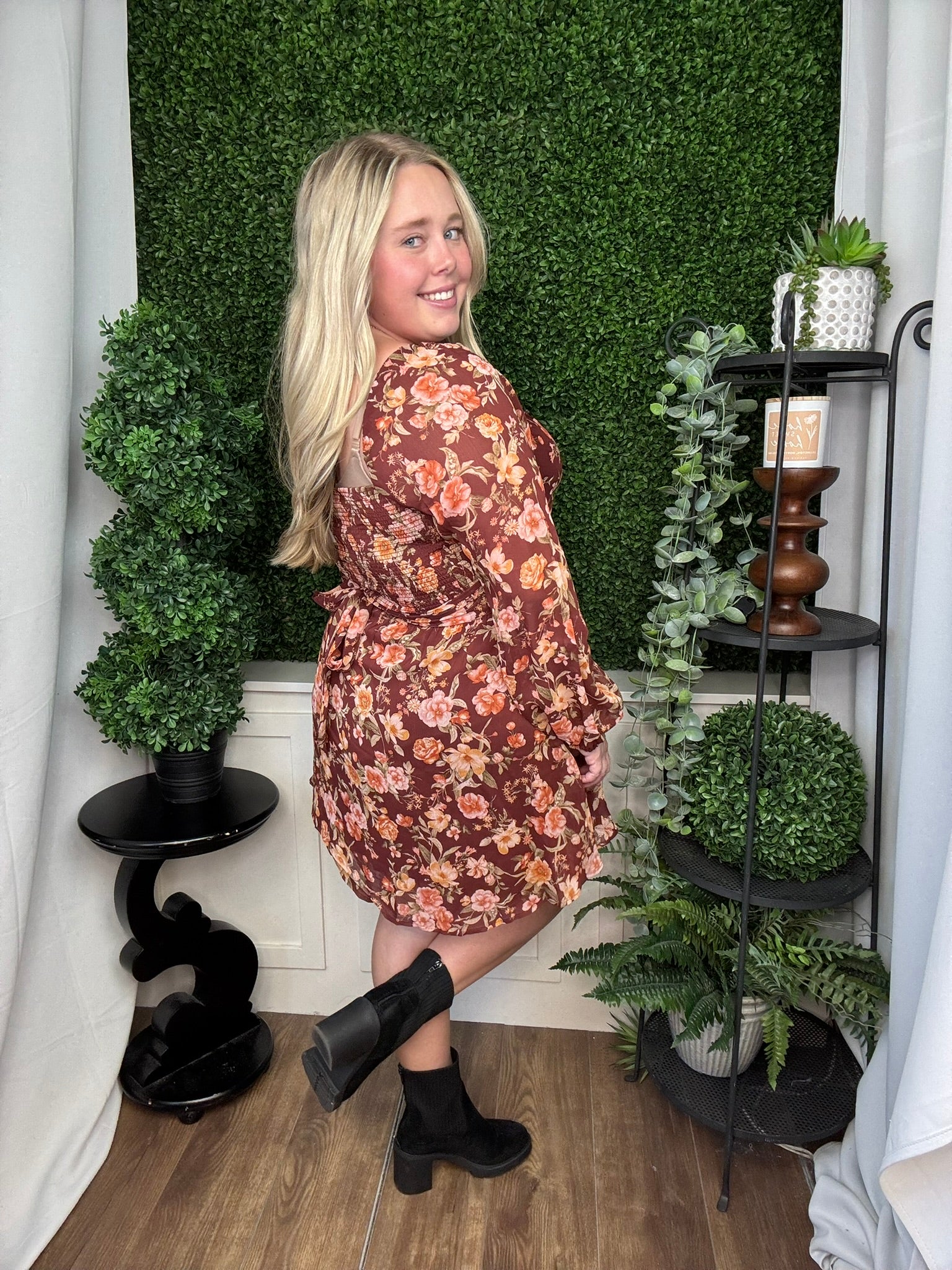 FLORAL PRNT 3/4 SLV MINI DRESS W/ TIE BACK