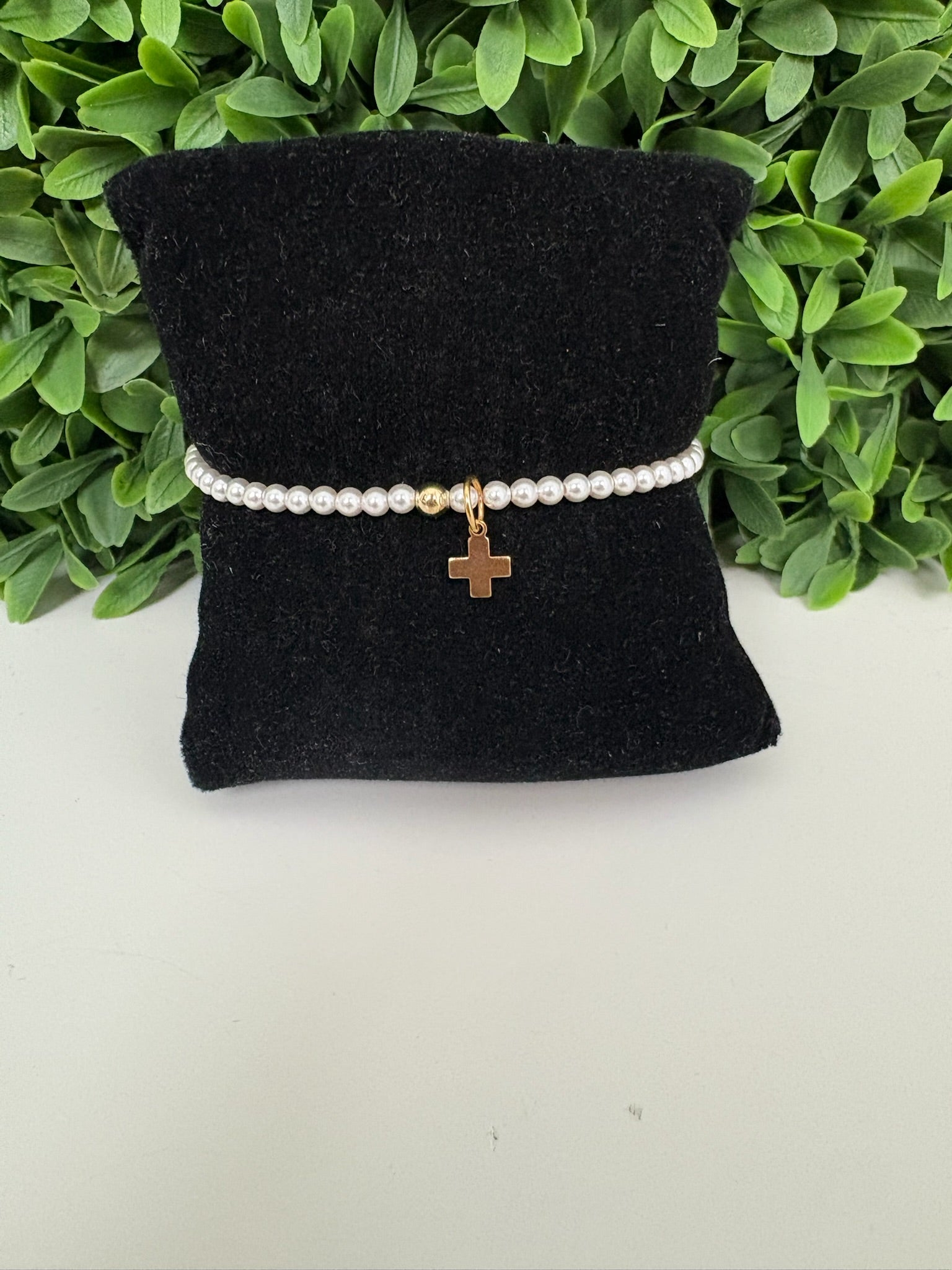 CLASSIC PEARL 3MM BEAD BRACELE - SIGNATURE CROSS
