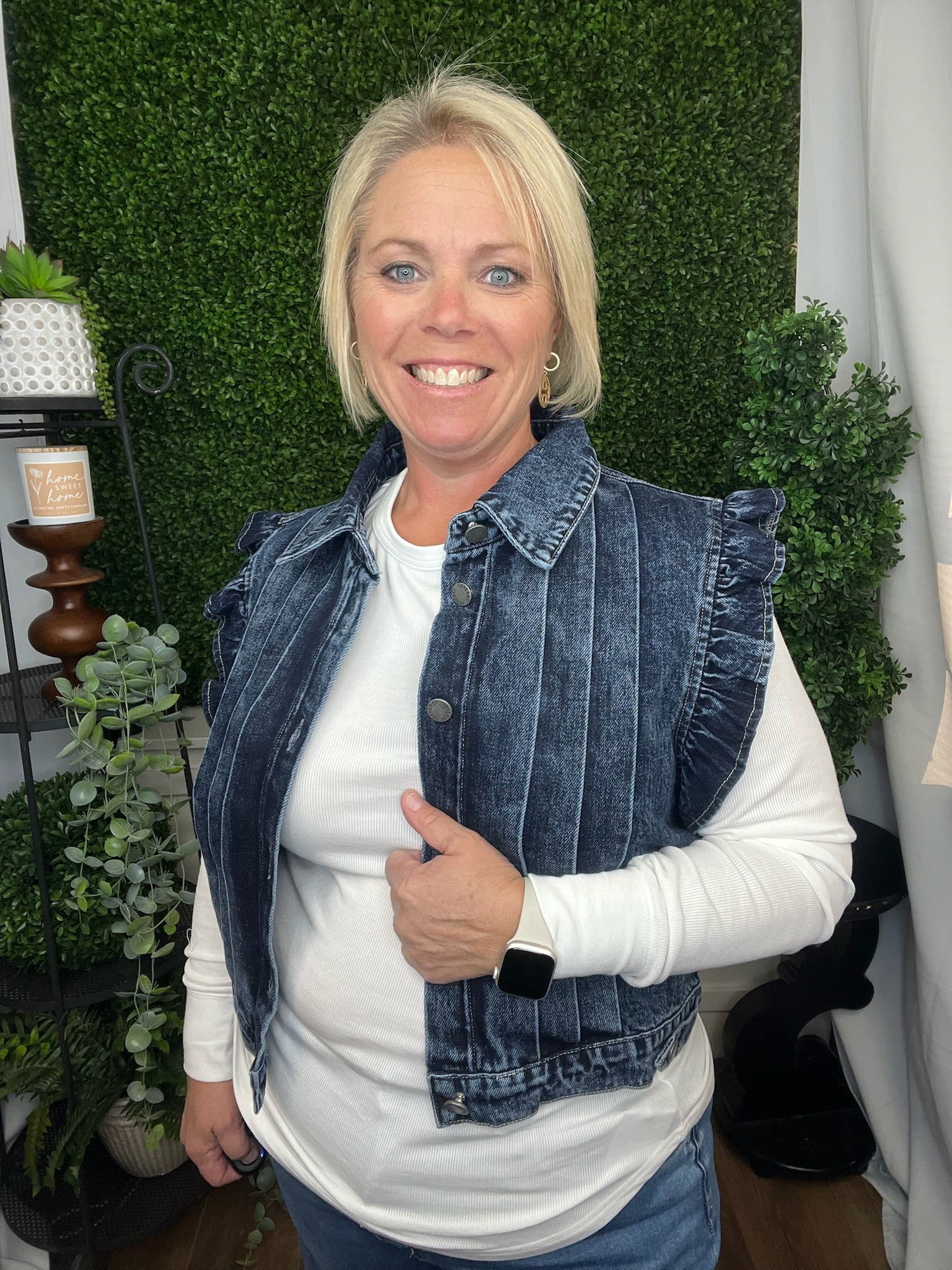 DENIM VEST W/FRONT PLEAT AND RUFFLE DETAILS - MEDIUM WASH