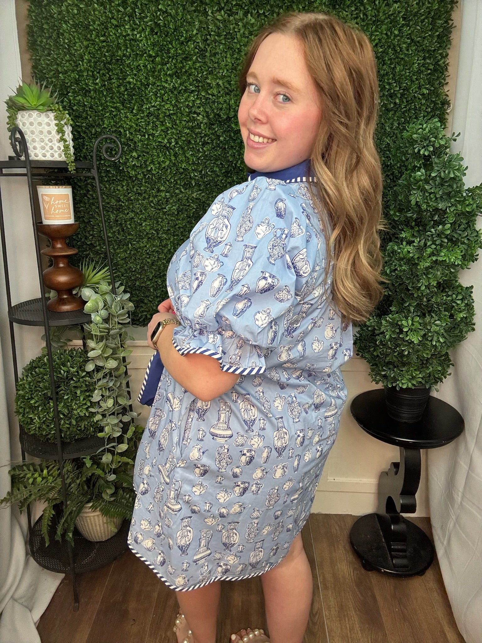 SHORT PUFF SLEEVE DRESS W/BLUE TRIM