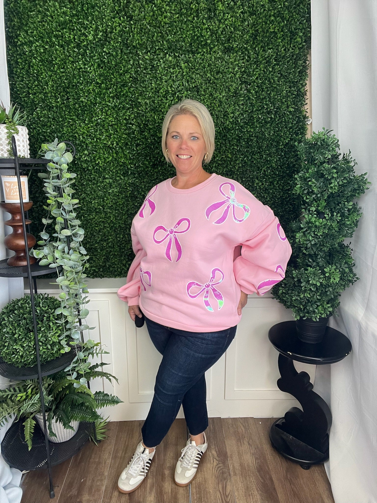 SEQUIN BOWS SWEATSHIRT - PINK