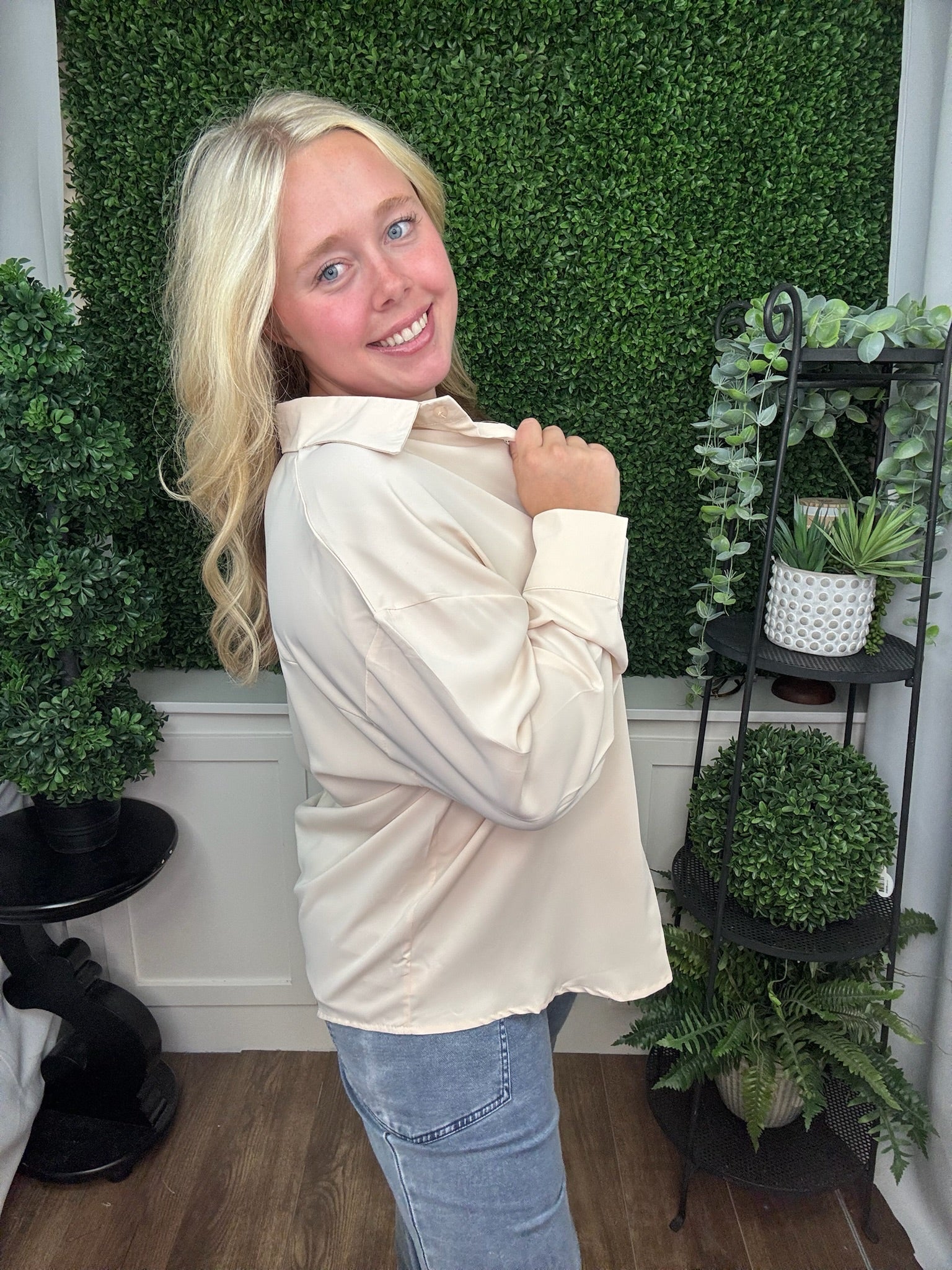 Kathryn Classic Button-Up - Ivory