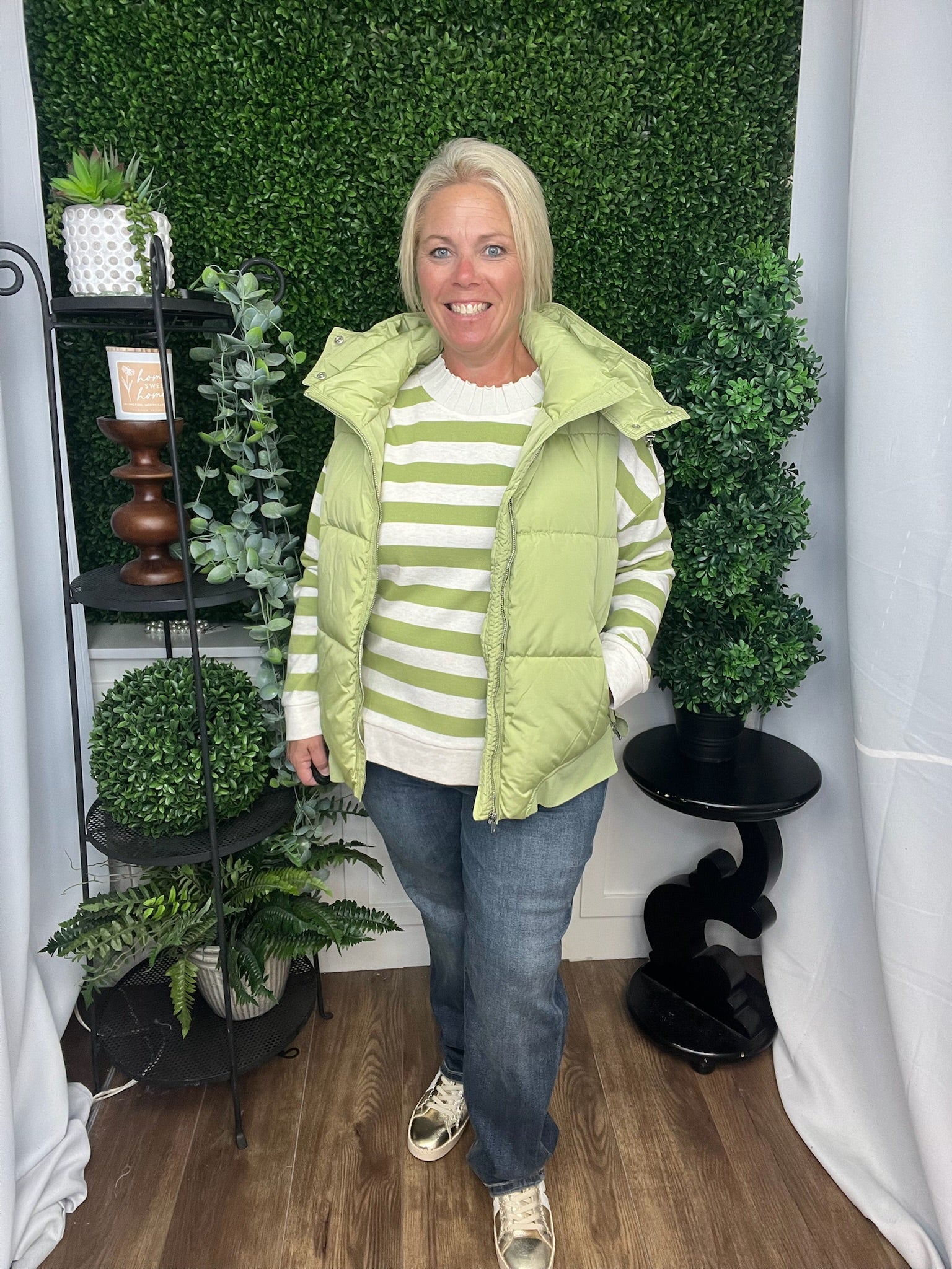 QUILTED VEST W/REMOVABLE HOOD - WASABI