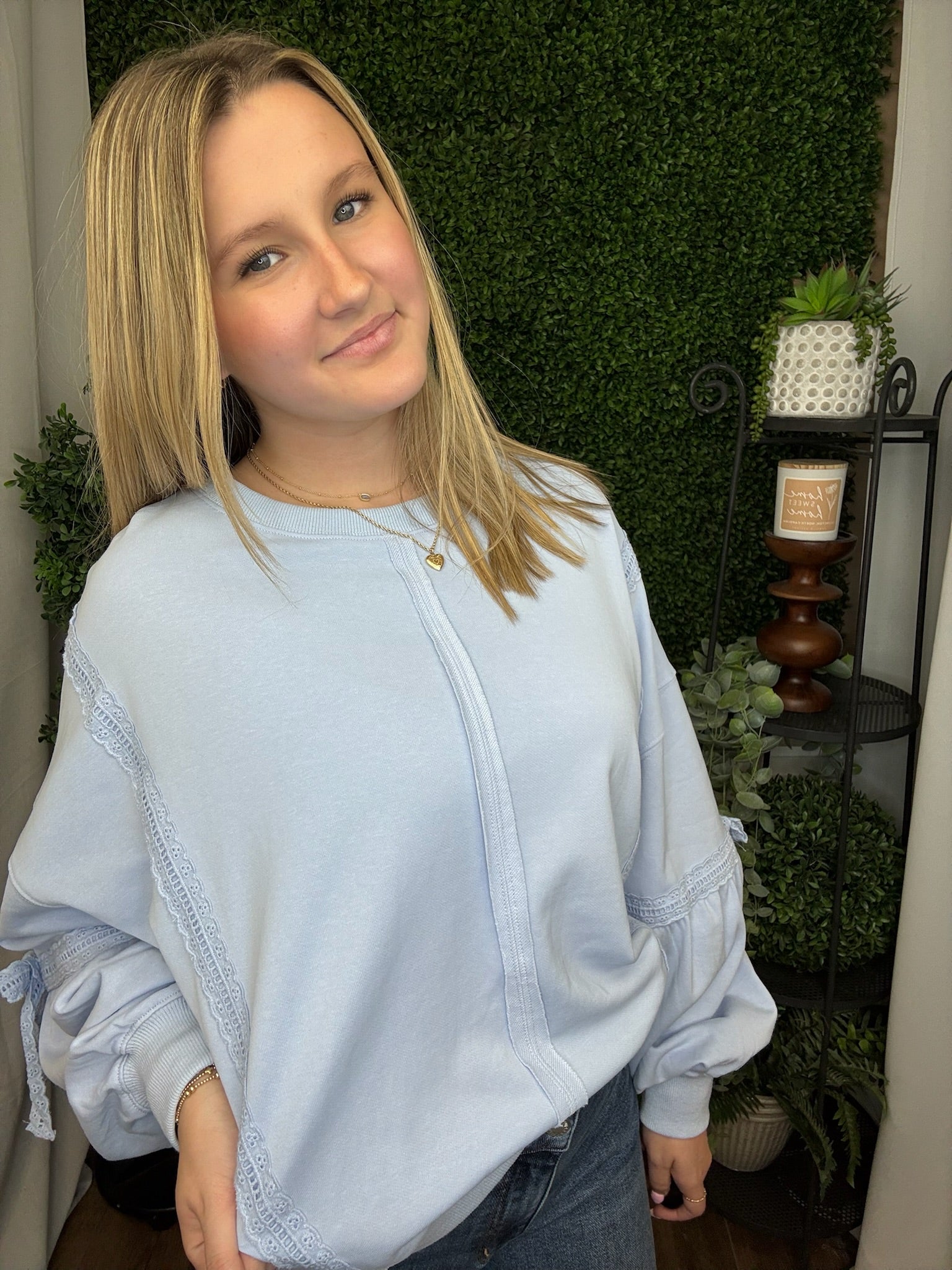 SCALLOP TRIM W/SLEEVE BOW DETAIL SWEATSHIRT - DUSTY BLUE