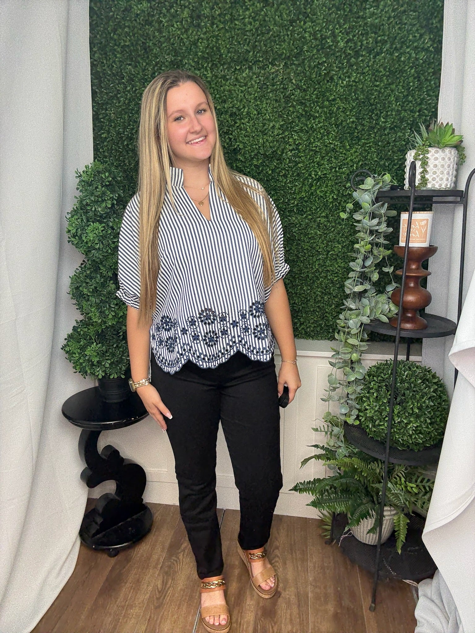 STRIPED SHORT DOLMAN SLEVE TOP - NAVY