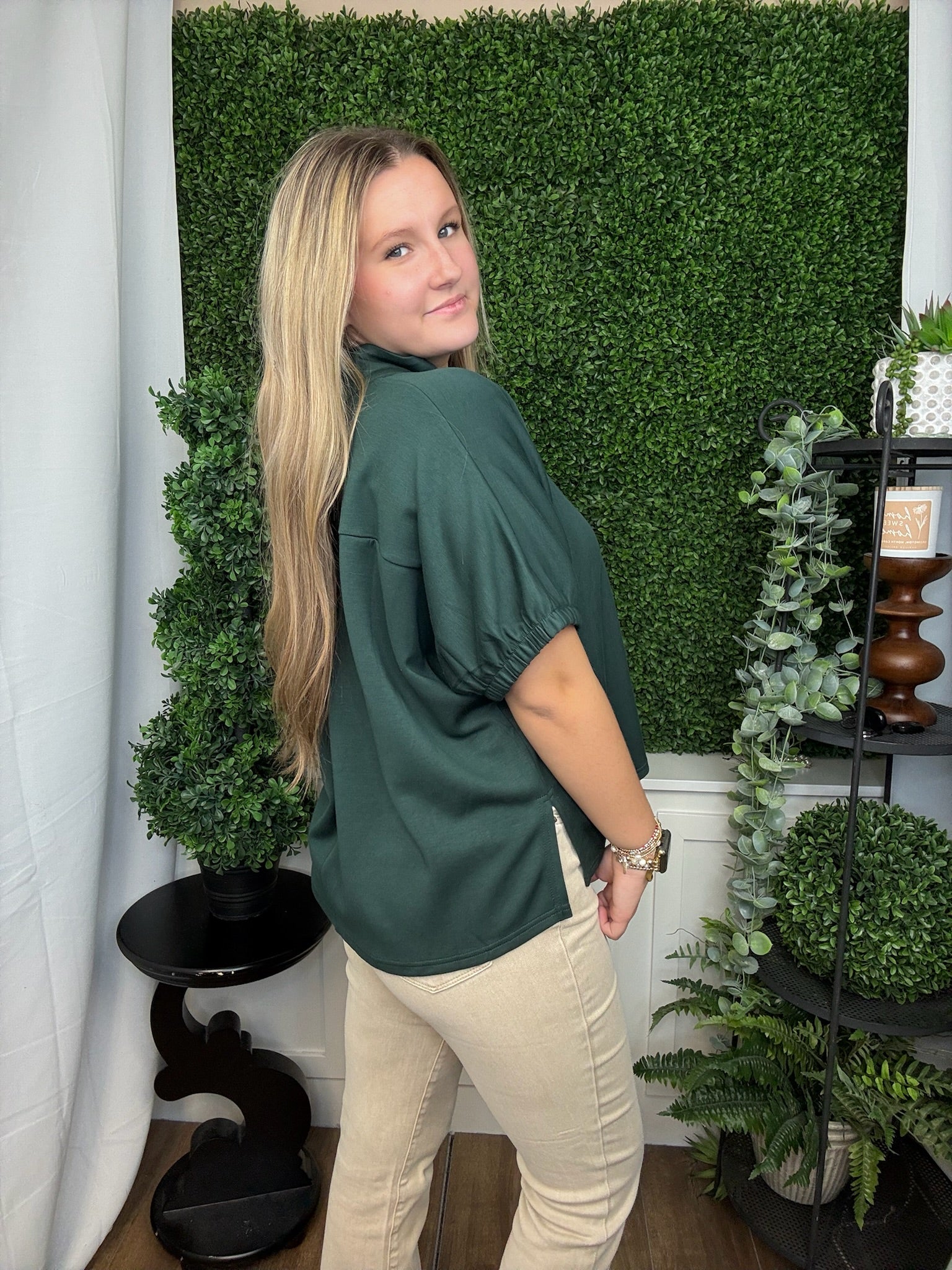 SOLID SS VNECK COLLAR BAND TOP