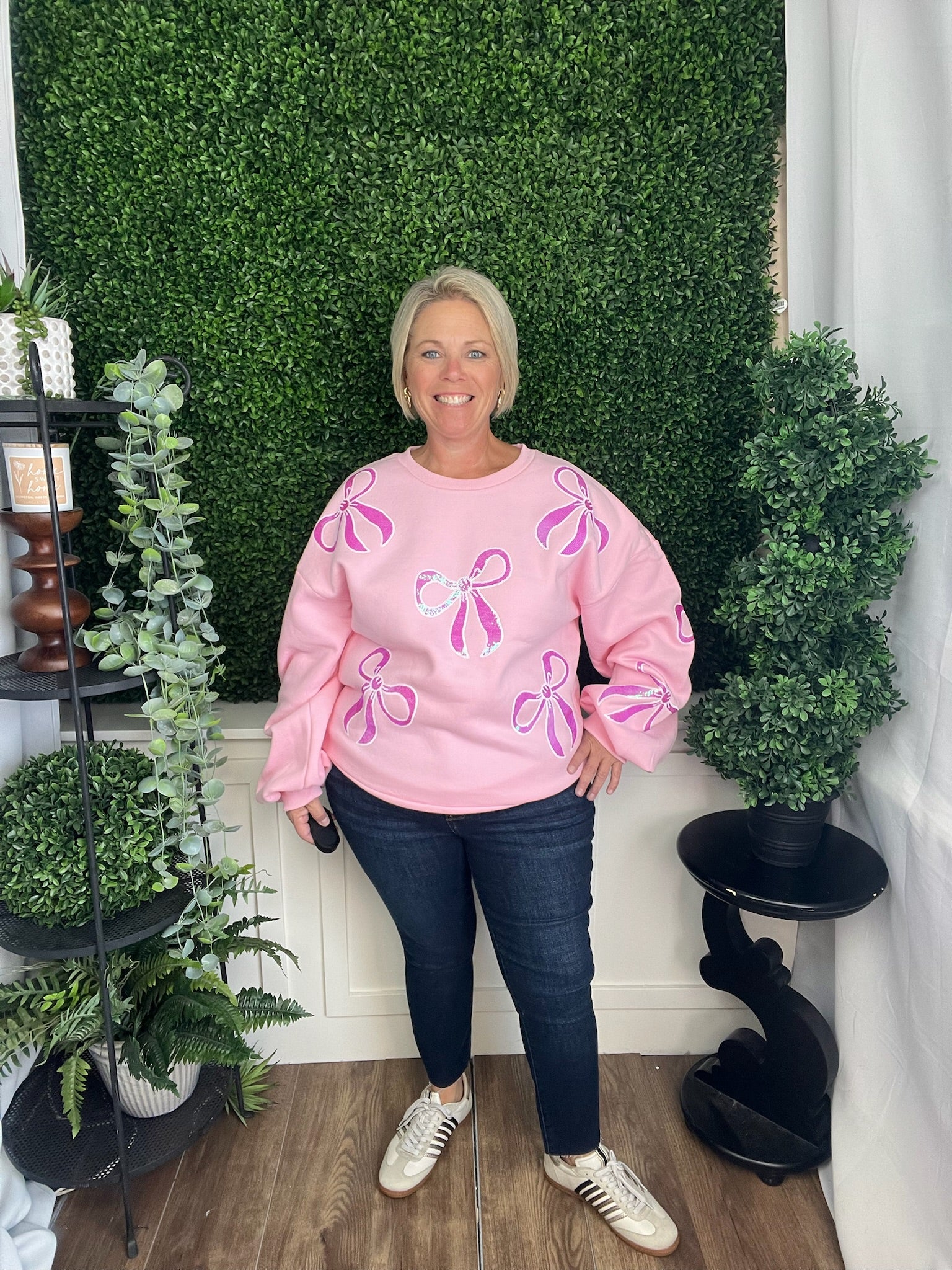 SEQUIN BOWS SWEATSHIRT - PINK
