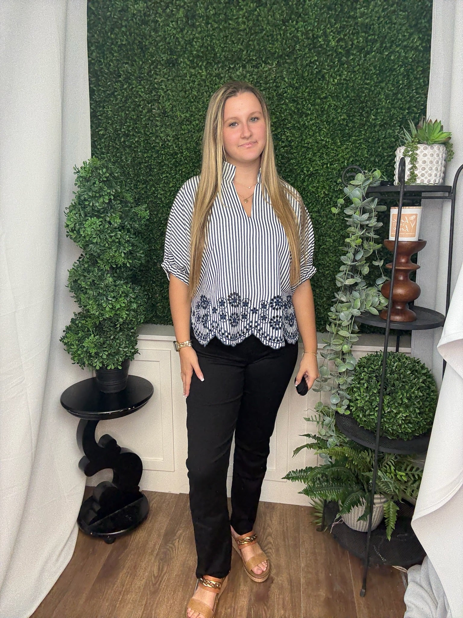 STRIPED SHORT DOLMAN SLEVE TOP - NAVY