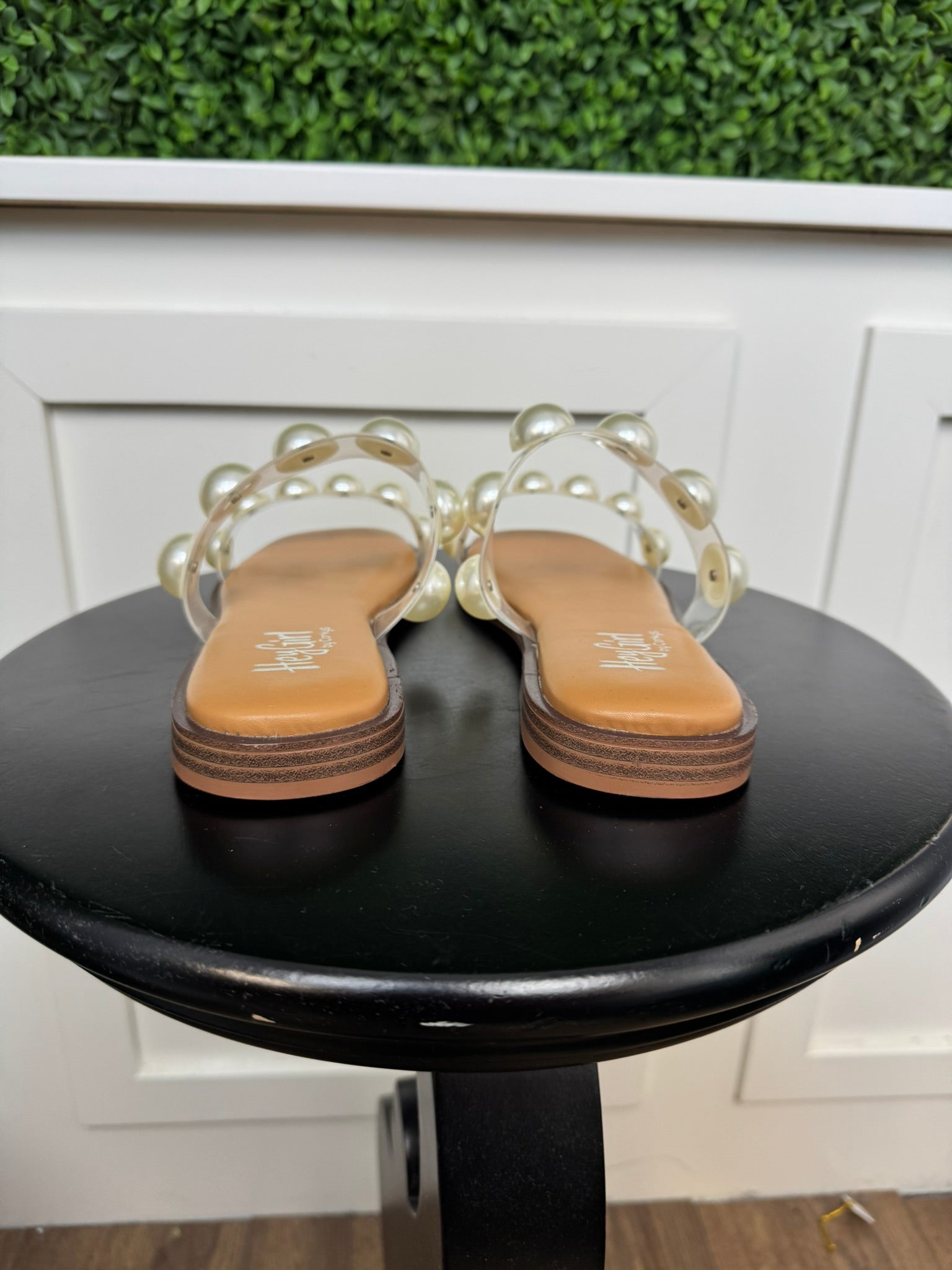 CATCH A BUZZ - CLEAR