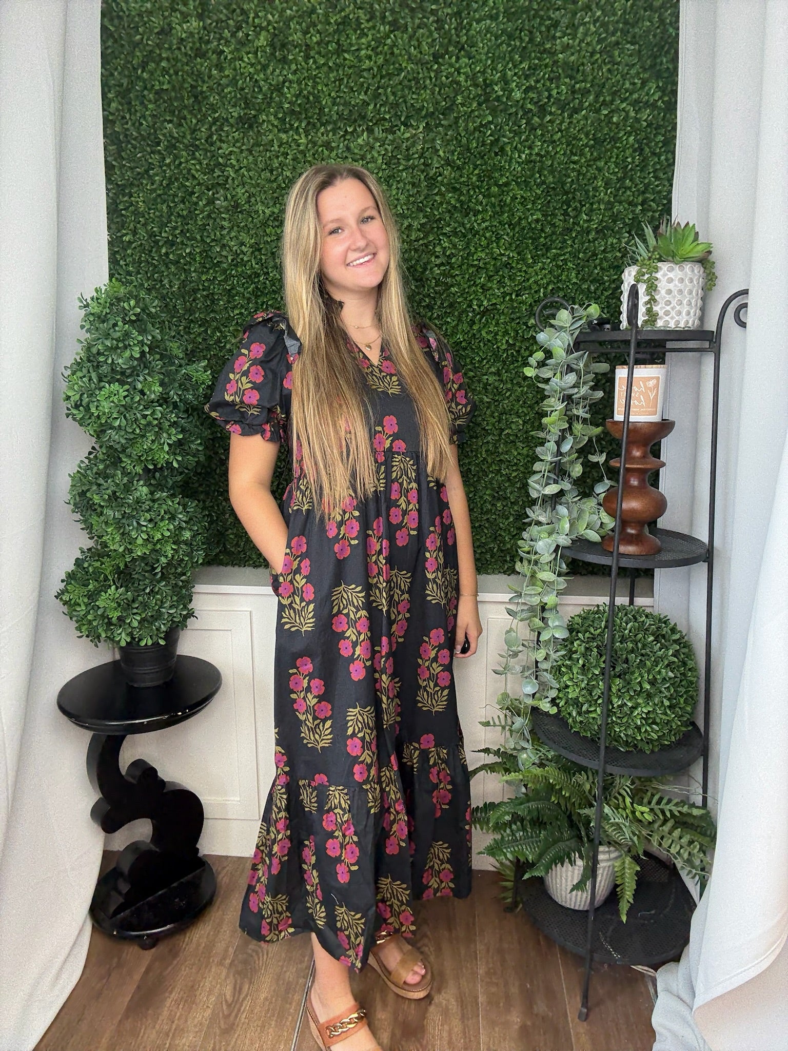 FLORAL PRINT SHORT PUFF SLEEVE MIDI DRESS