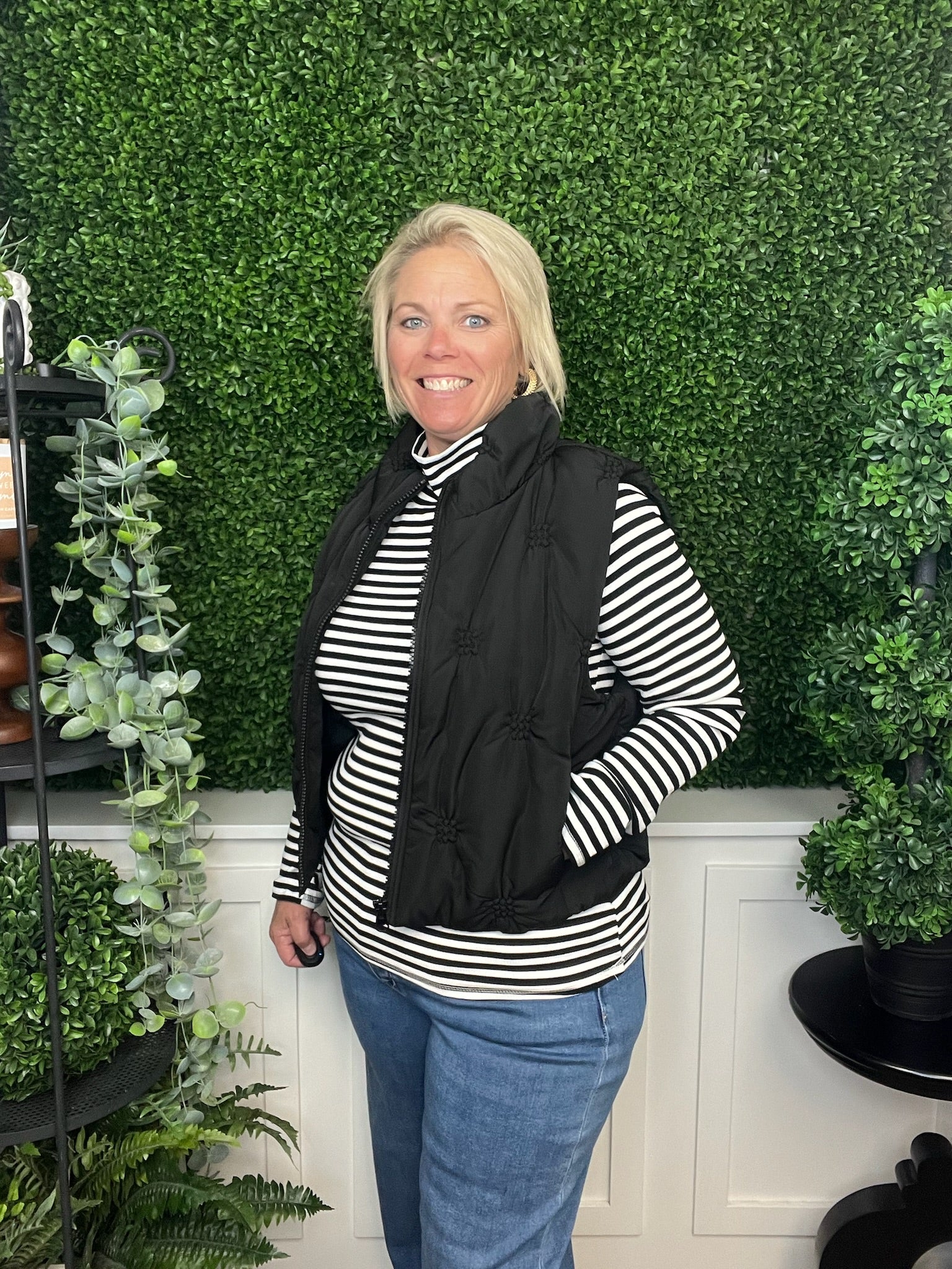 STRIPE TURTLENECK FITTED TOP - BLACK