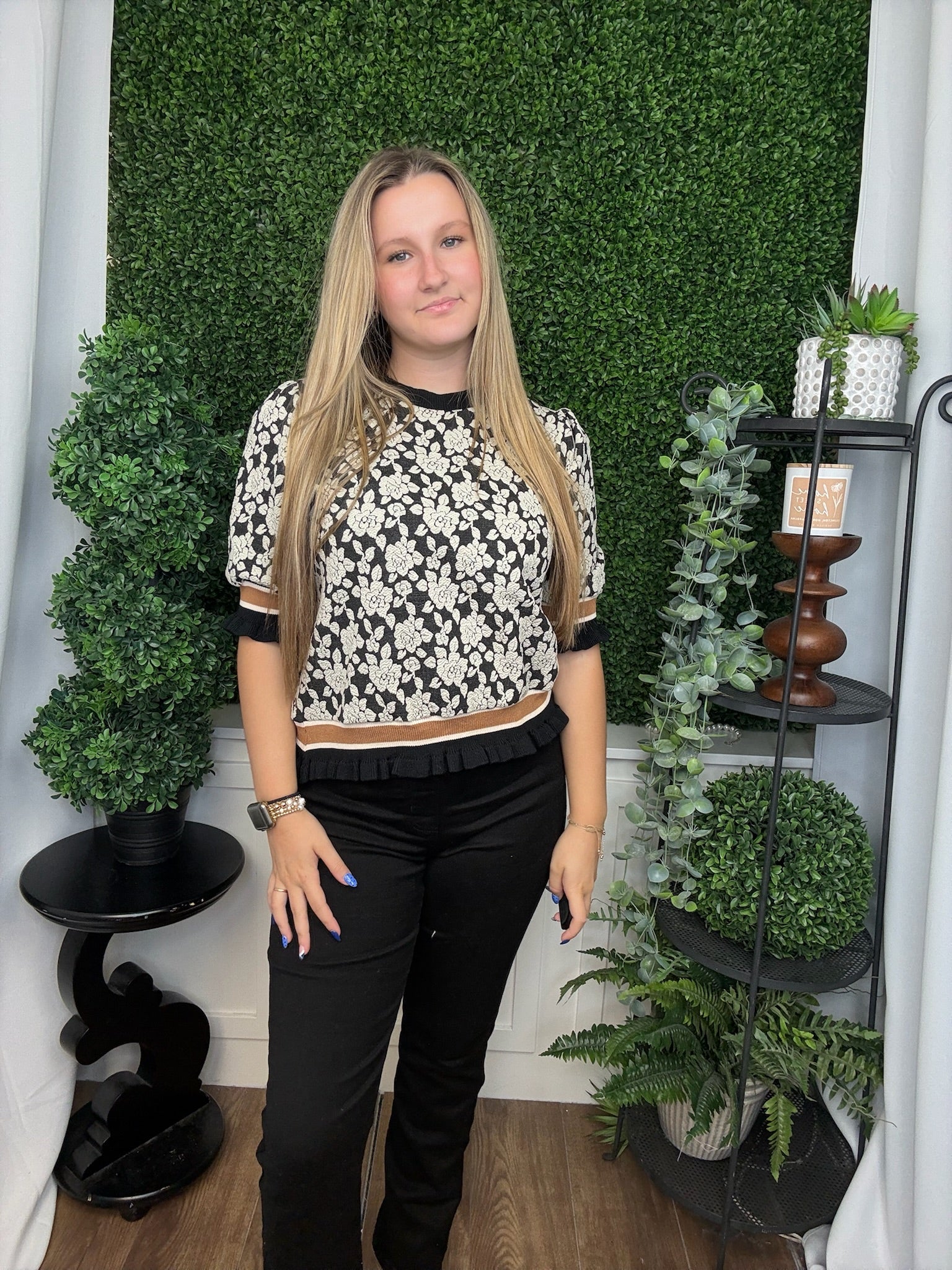 TEXTURED ROSE KNIT TOP - BLACK/LT GREY